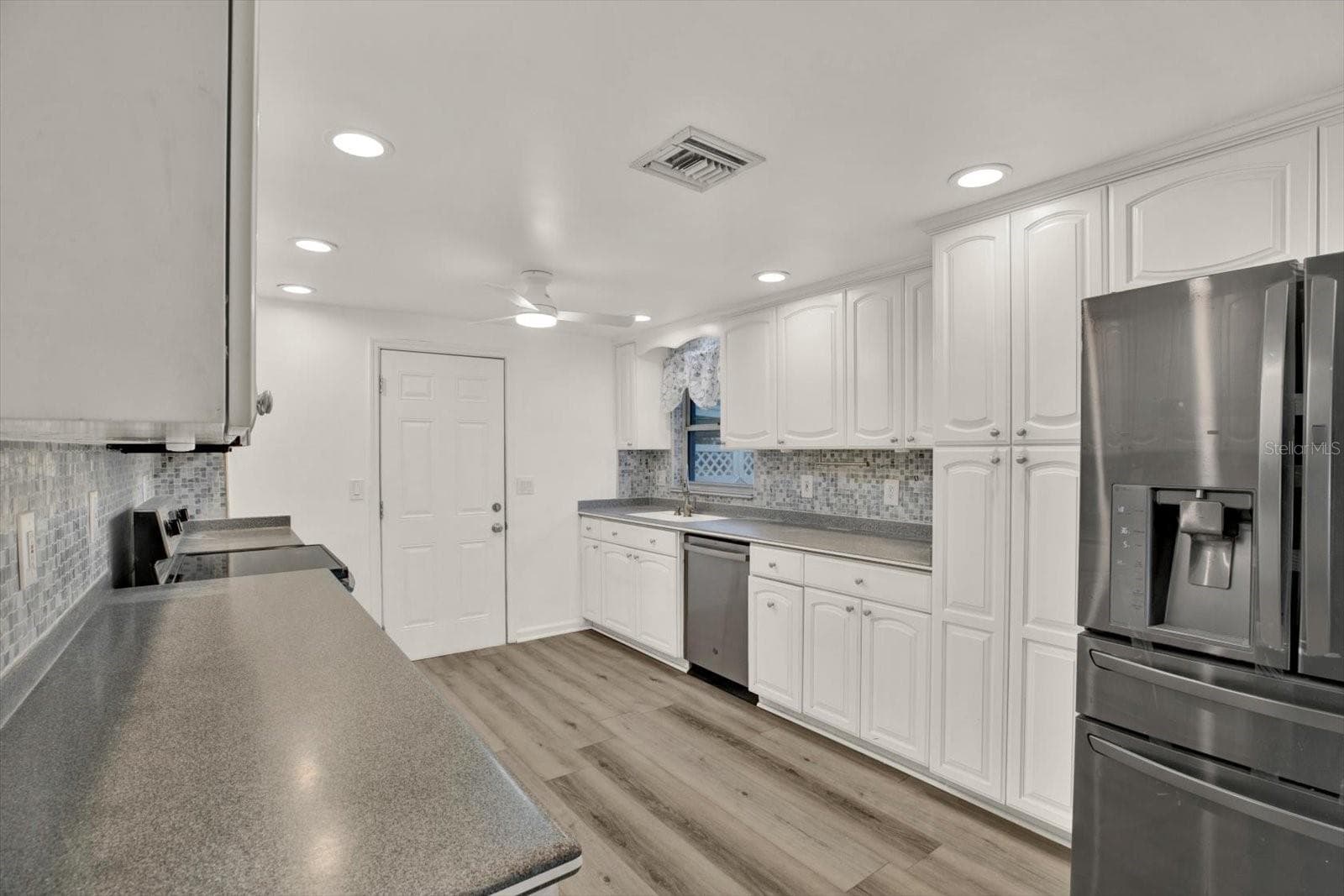 Single Family Residence at 5995 BLOSSOM LAKE DR, SEMINOLE, photo 11 of 20