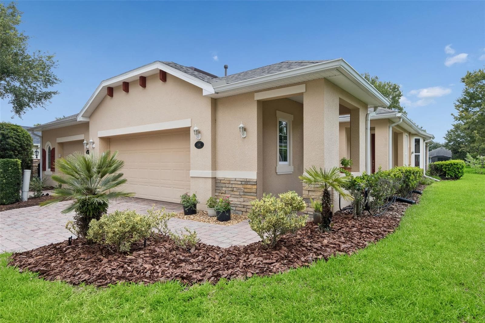 Exterior front of the Villa w/ an oversized 2-car garage - 1381 ABBOT WAY, DELAND