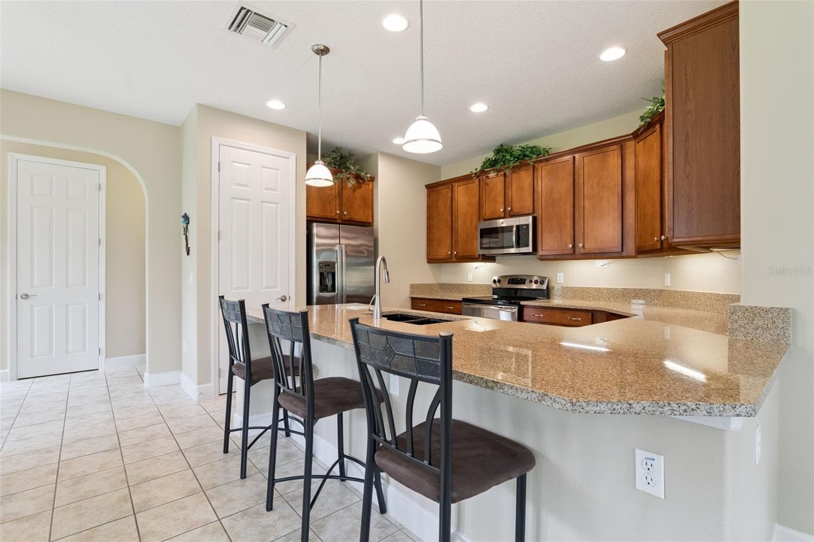 11' x 12' Kitchen w/ a closet pantry - 1381 ABBOT WAY, DELAND