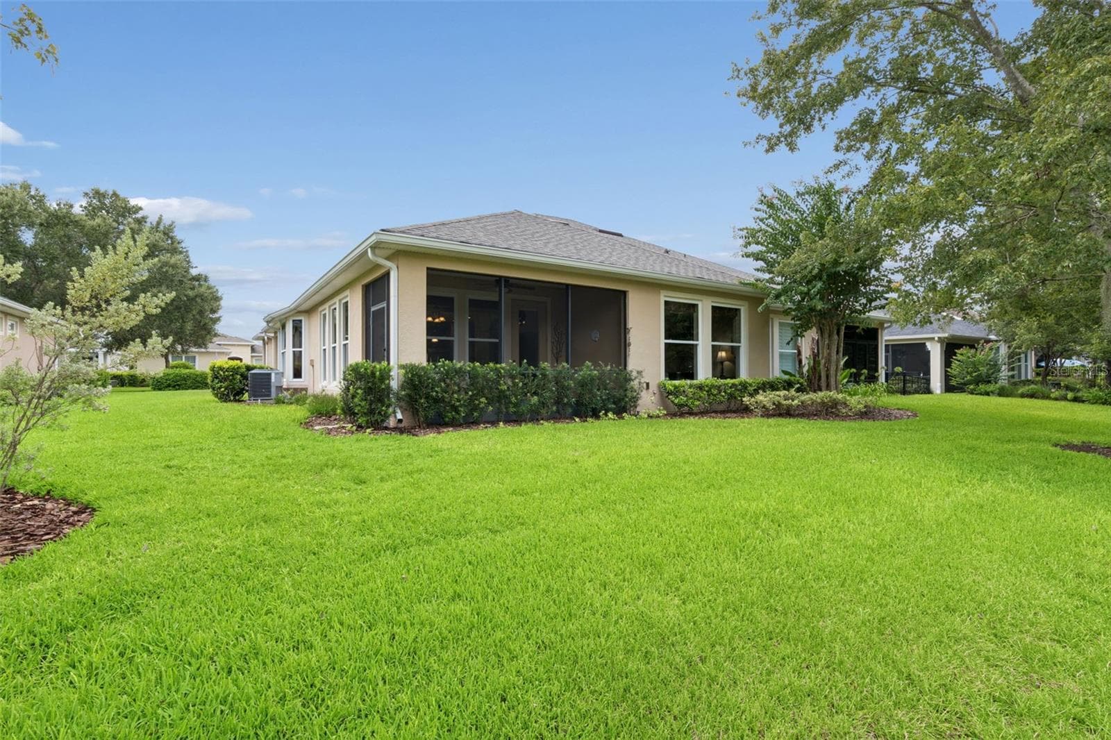 View of backyard & side yard - 1381 ABBOT WAY, DELAND