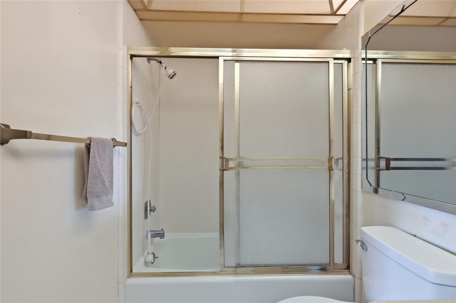 bathroom 2 - 3500 EL CONQUISTADOR PKWY #332, BRADENTON