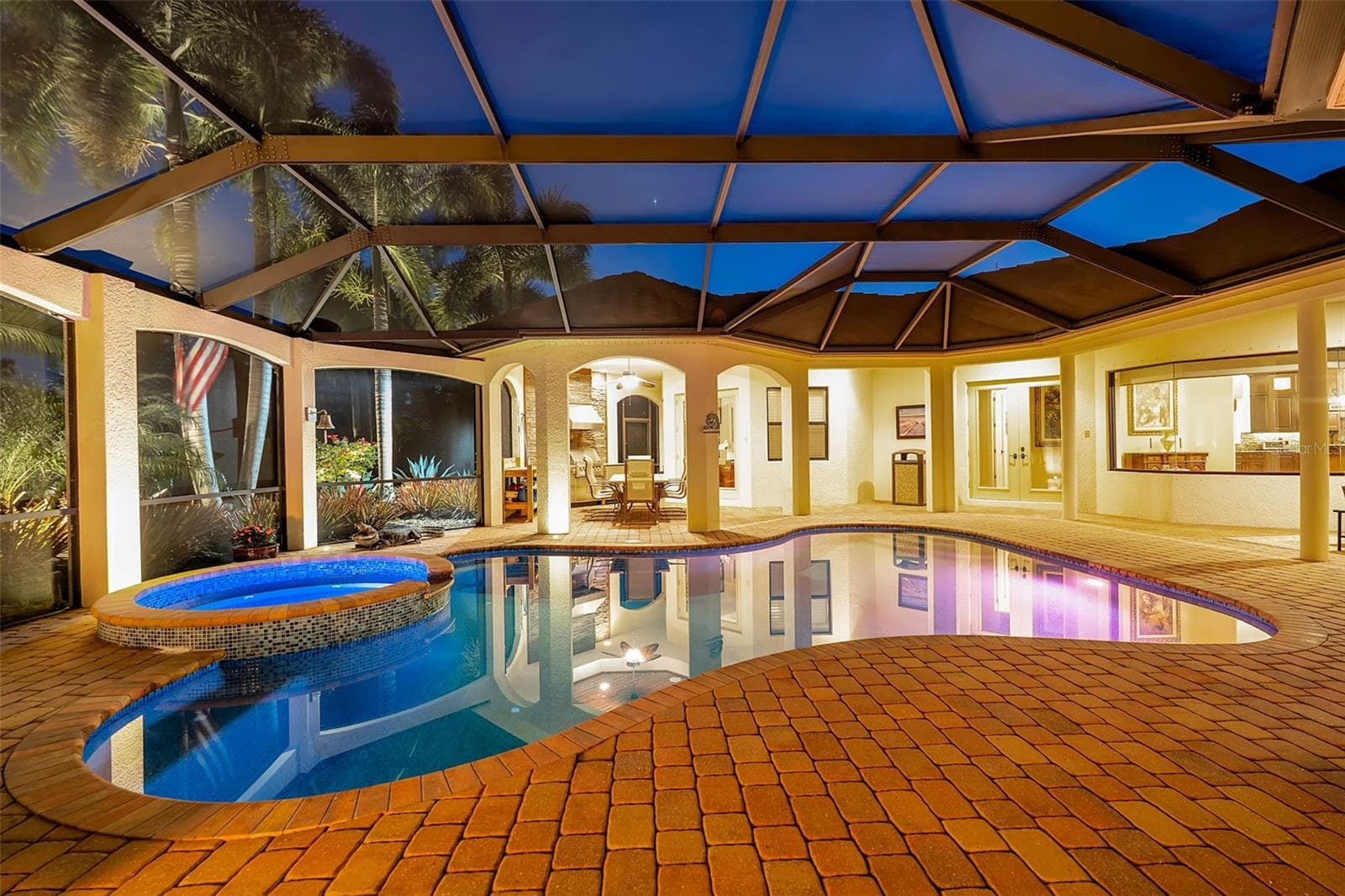 Single Family Residence at 15114 LINN PARK TER, LAKEWOOD RANCH, photo 10 of 94