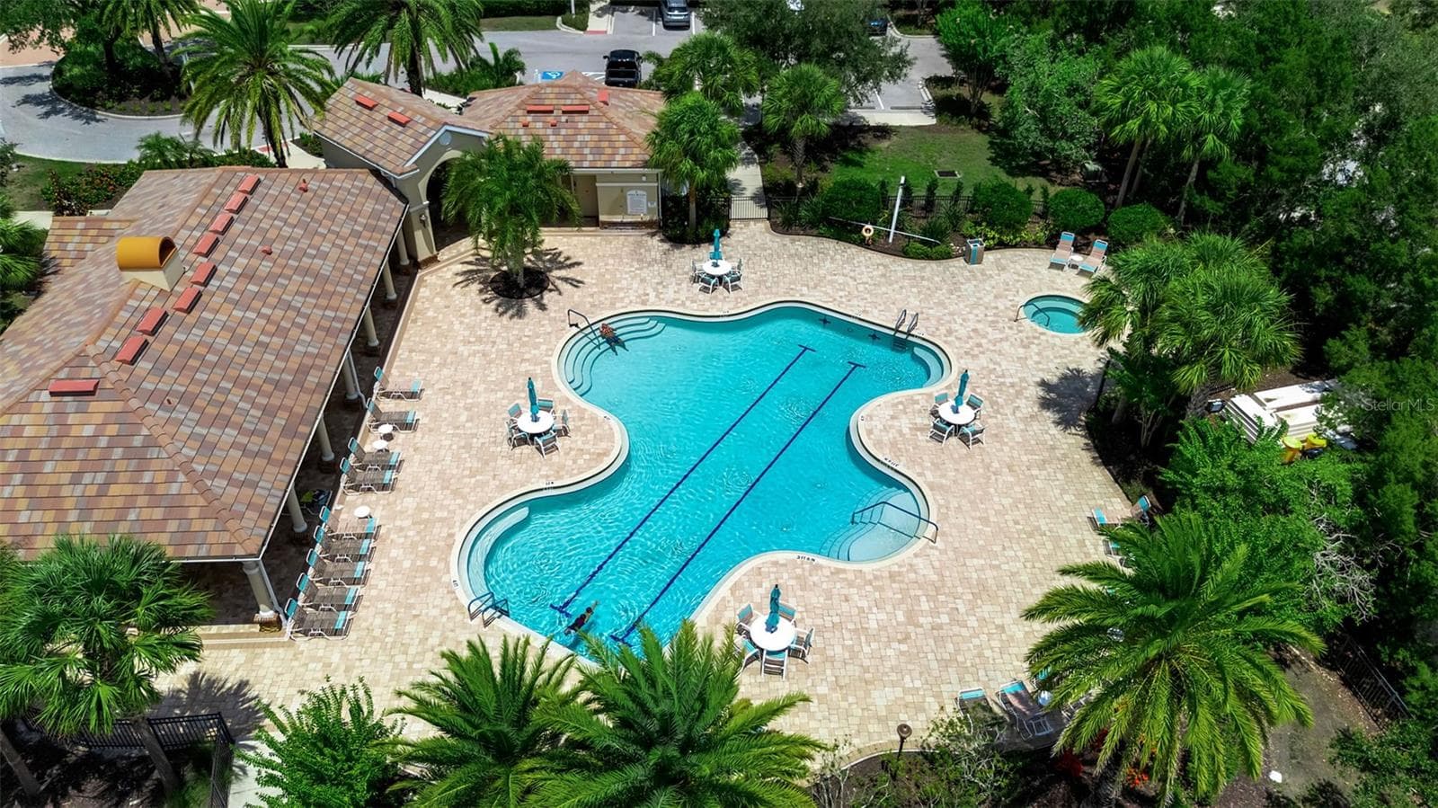 Single Family Residence at 15114 LINN PARK TER, LAKEWOOD RANCH, photo 37 of 94