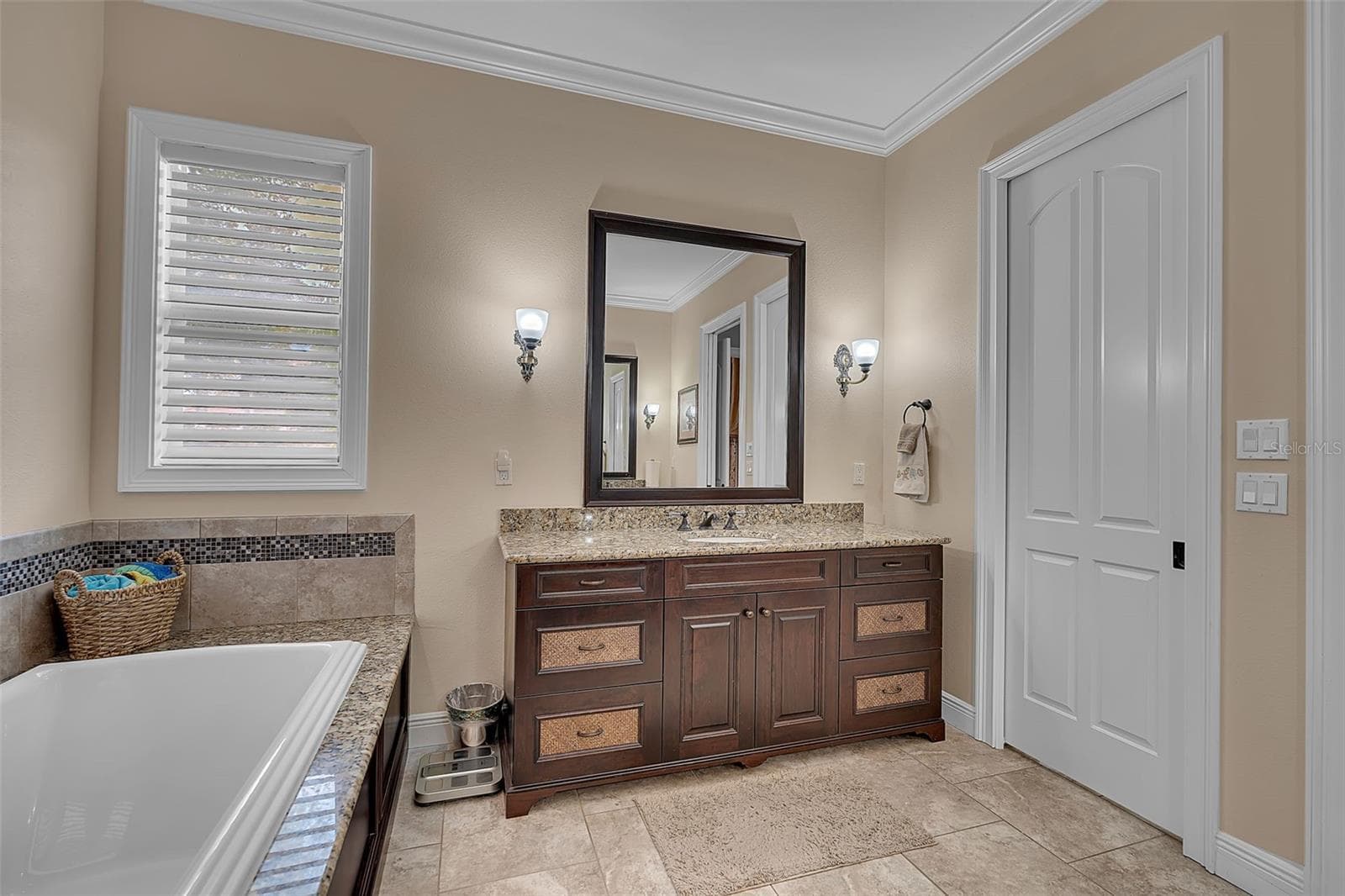 Single Family Residence at 15114 LINN PARK TER, LAKEWOOD RANCH, photo 70 of 94