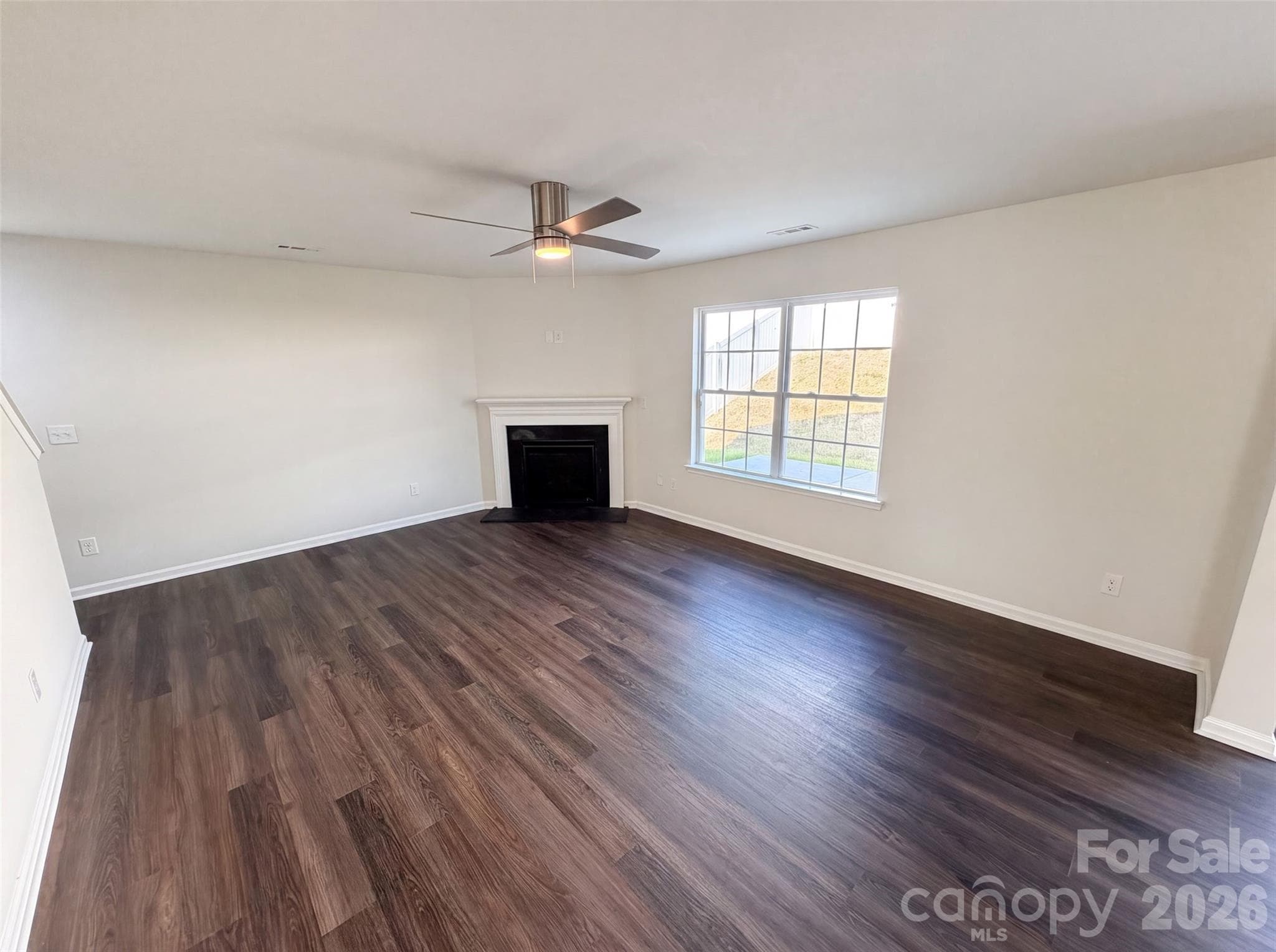 Single Family Residence at 9833 Wardley Drive, Charlotte, photo 9 of 24