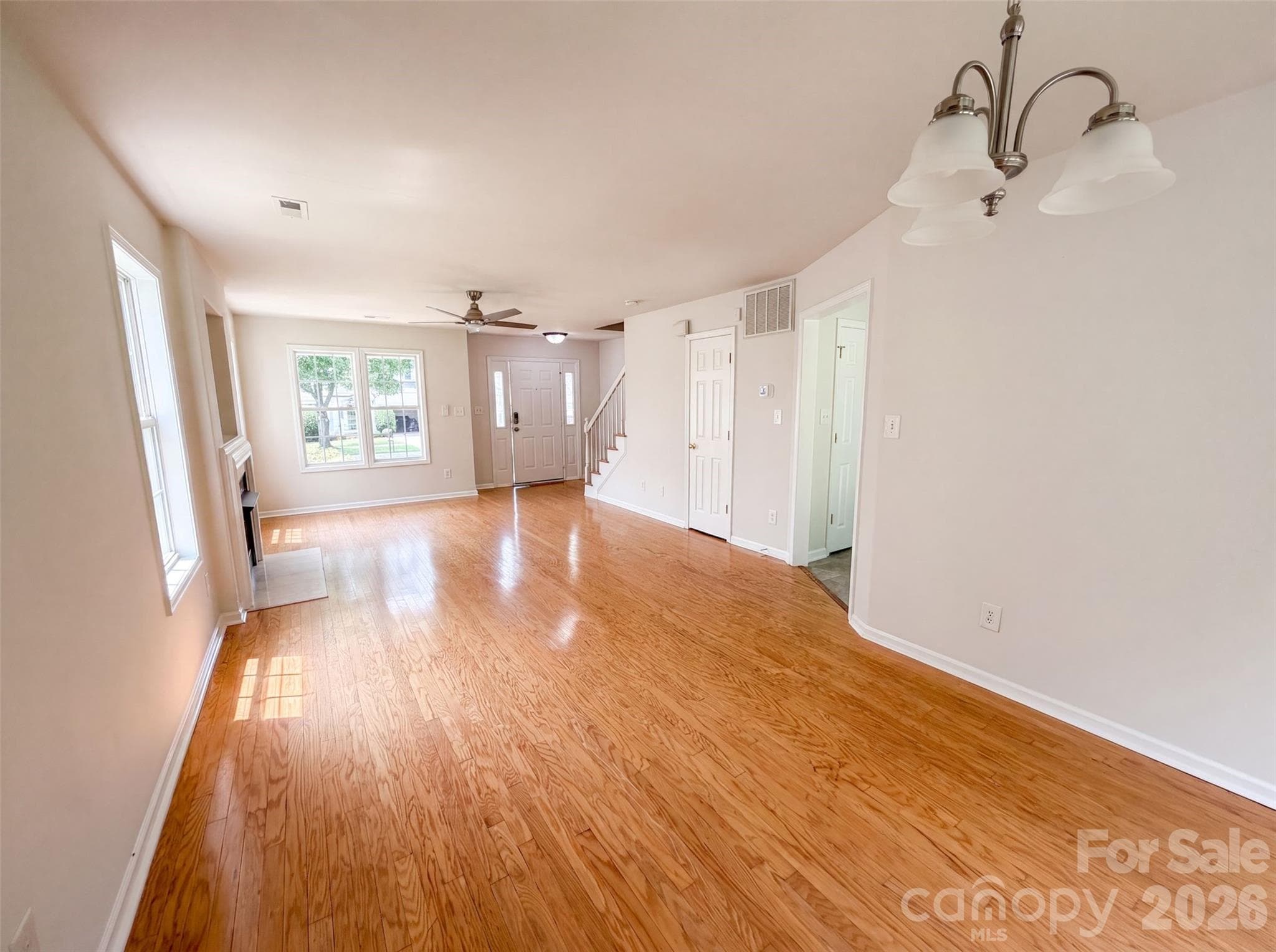 Single Family Residence at 5714 Waverly Lynn Lane, Charlotte, photo 6 of 15