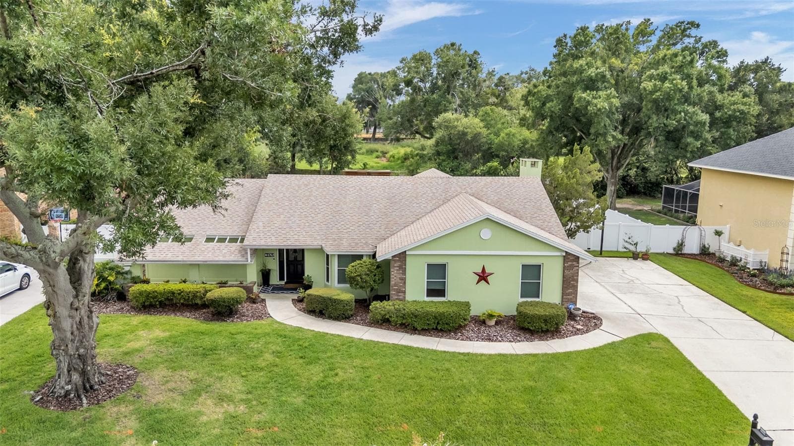 Single Family Residence at 4765 HIGHLANDS PLACE CIR, LAKELAND, photo 3 of 57