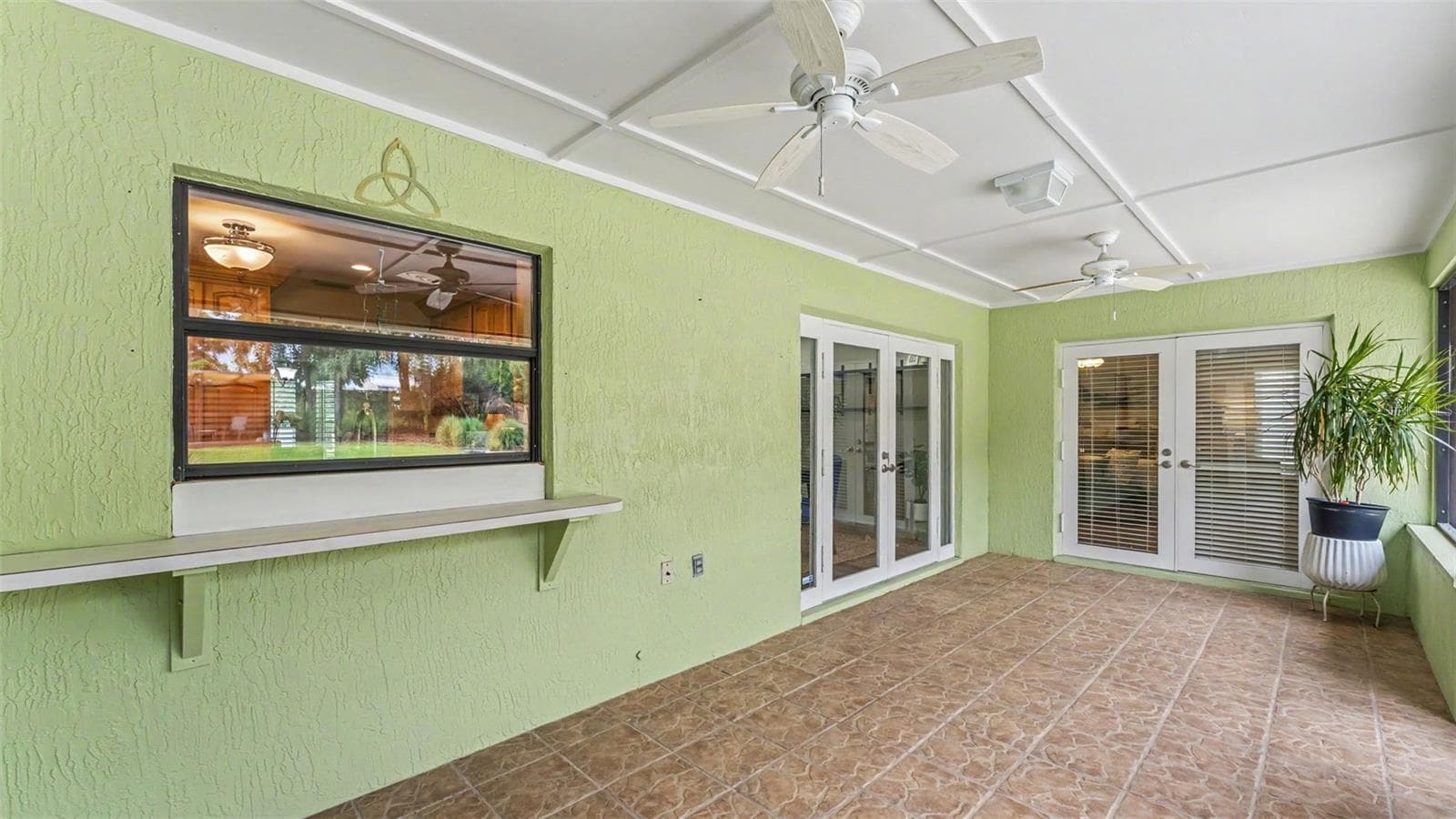 screened lanai - 4765 HIGHLANDS PLACE CIR, LAKELAND
