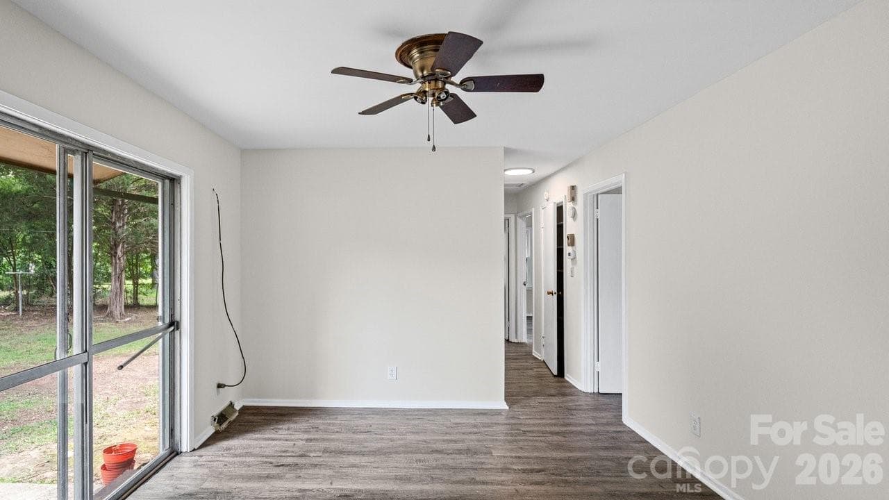 Single Family Residence at 634 Kentbrook Drive, Charlotte, photo 24 of 38