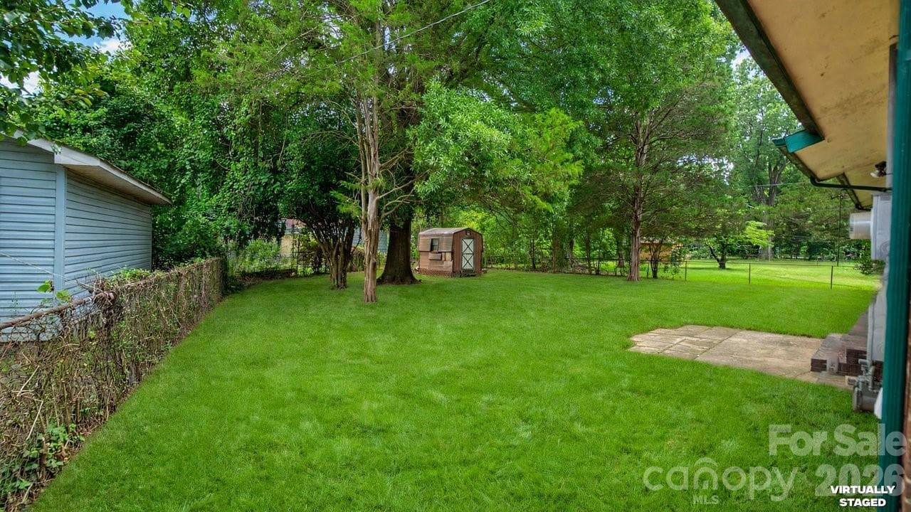 Single Family Residence at 634 Kentbrook Drive, Charlotte, photo 25 of 38