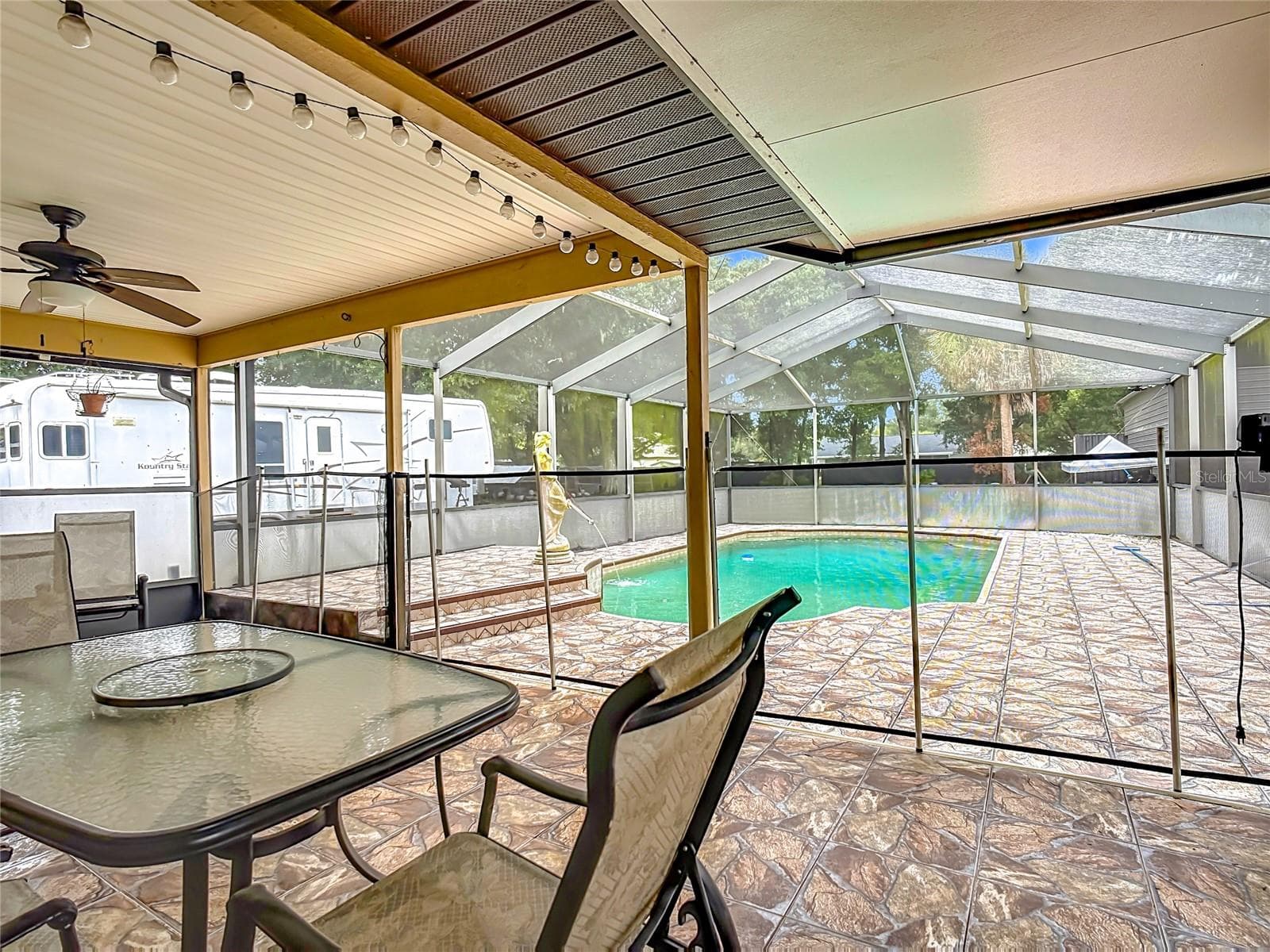 Single Family Residence at 634 GRAPE AVE, ST CLOUD, photo 3 of 55
