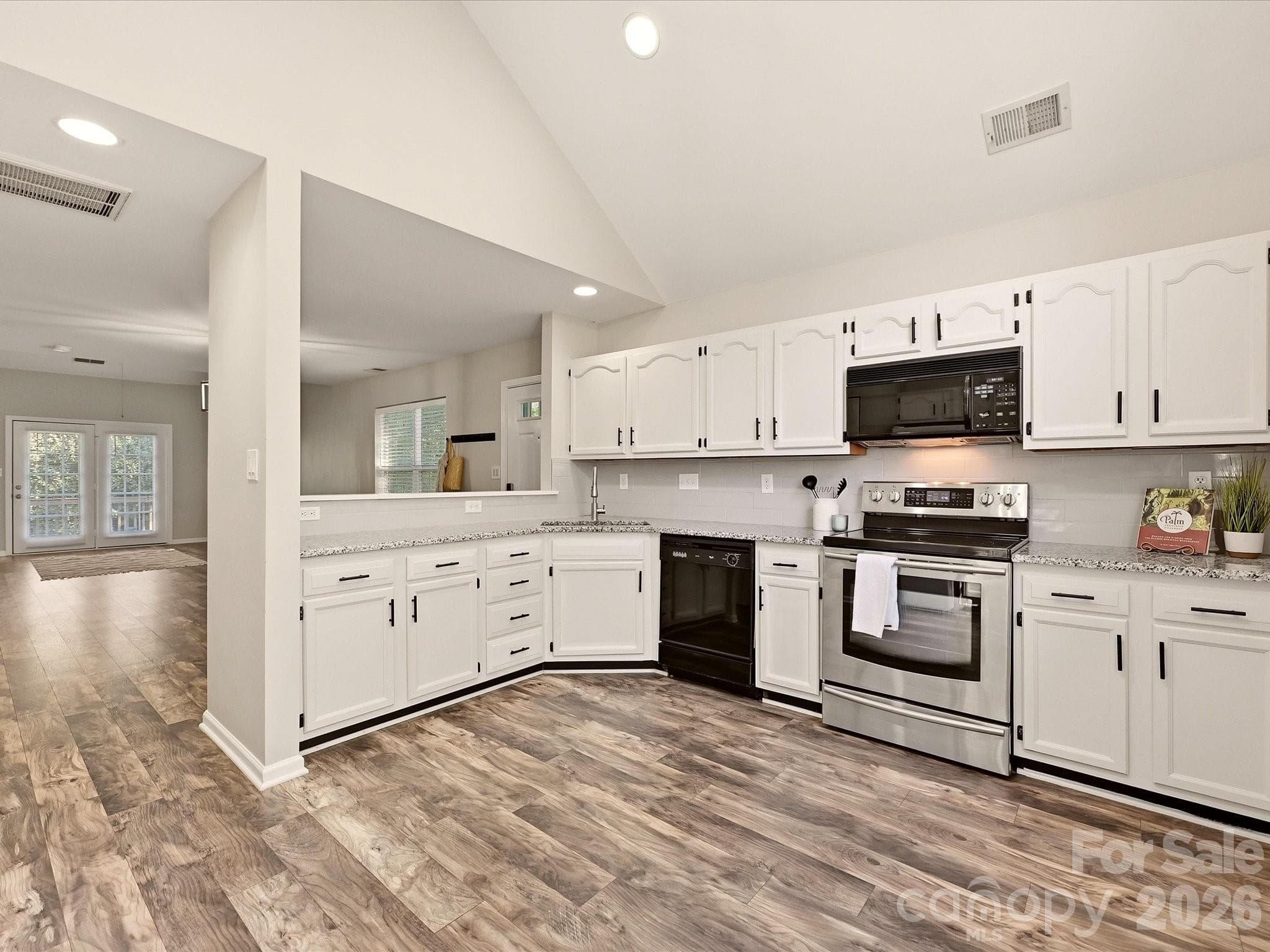Townhouse at 8810 Scotch Heather Way, Charlotte, photo 15 of 33