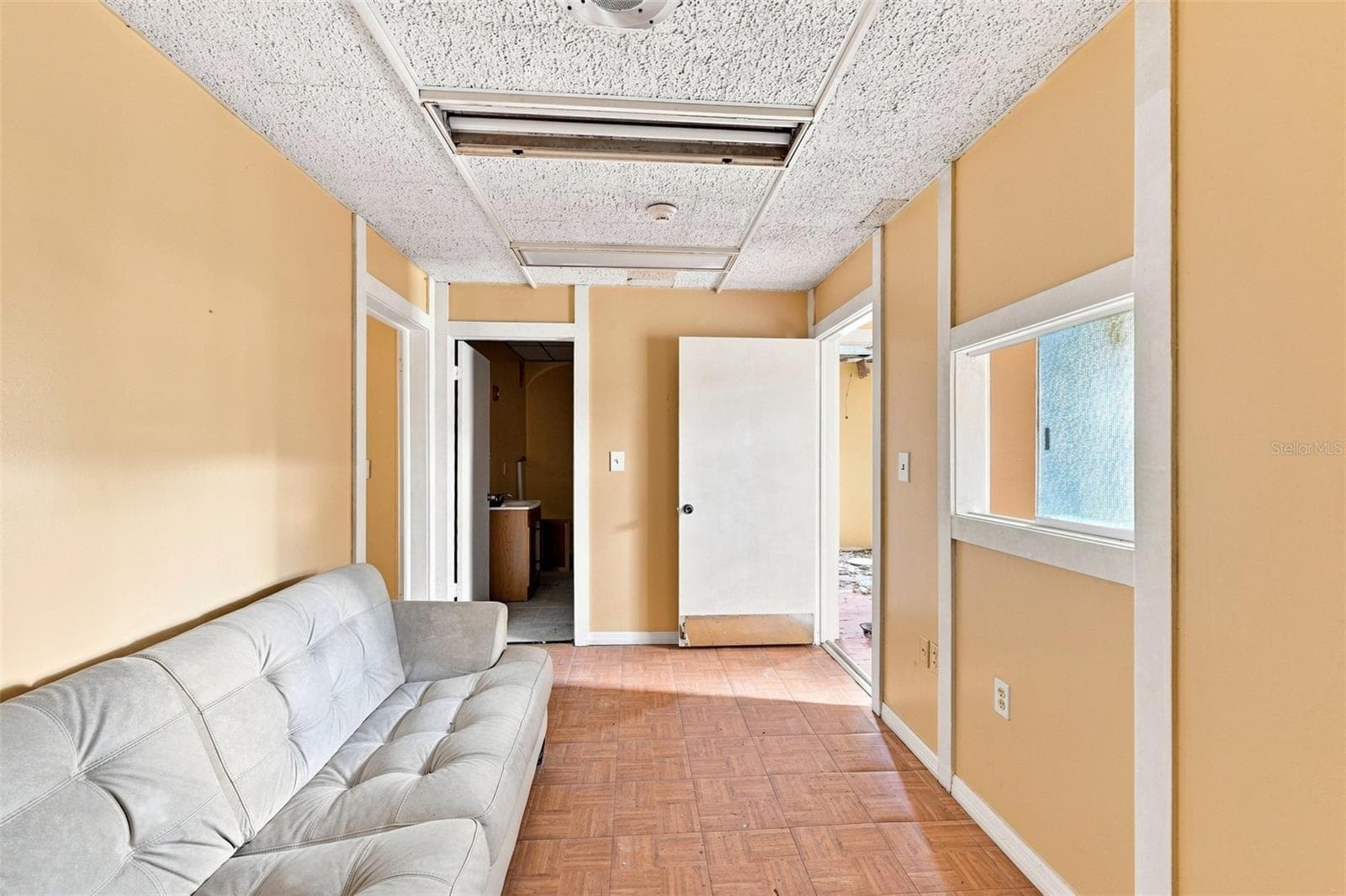 Conference room in standalone office building for sale - 2508 W TAMPA BAY BLVD, TAMPA