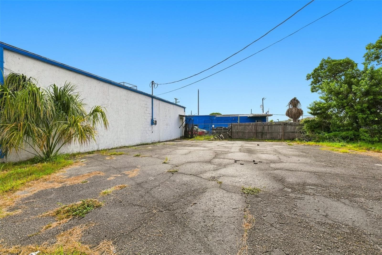 On-site parking for professional office building - 2508 W TAMPA BAY BLVD, TAMPA