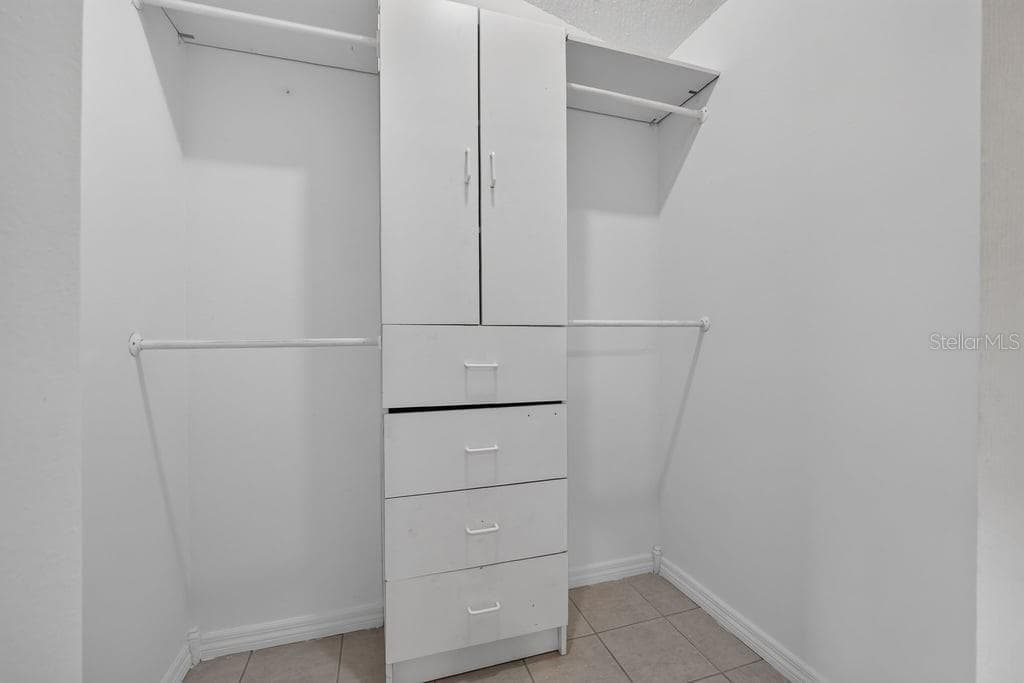 Primary bedroom - 97 ABBEY HOLLOW DR, APOPKA