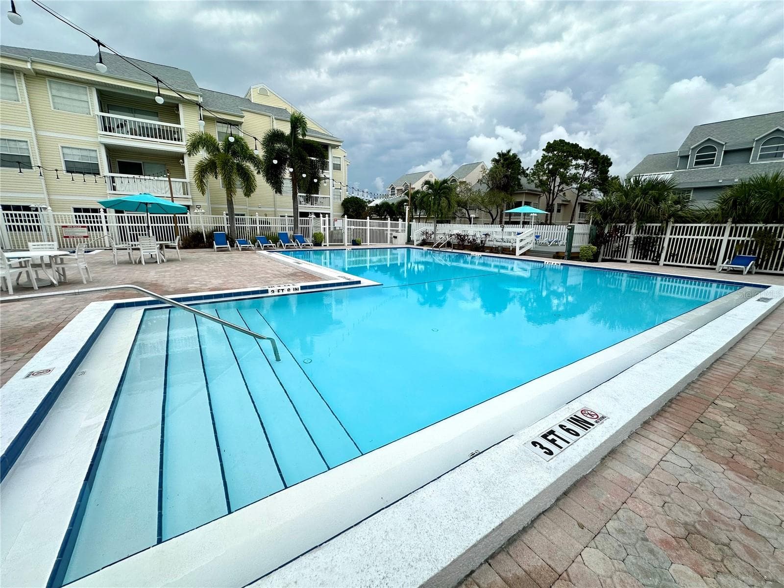 Condominium at 6825 STONES THROW CIR N #1107, ST PETERSBURG, photo 25 of 32