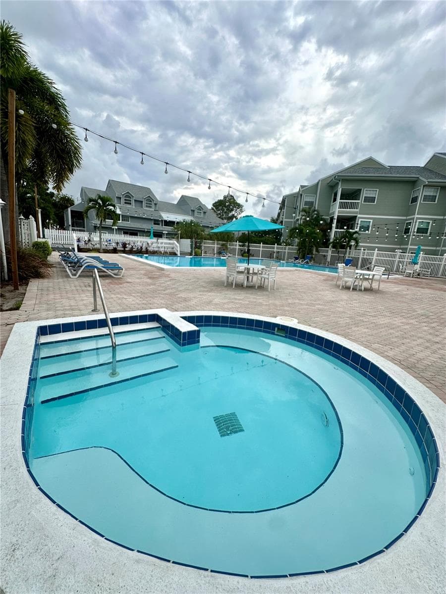 Condominium at 6825 STONES THROW CIR N #1107, ST PETERSBURG, photo 27 of 32