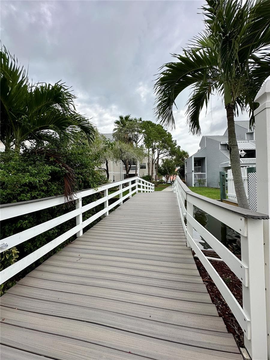 Condominium at 6825 STONES THROW CIR N #1107, ST PETERSBURG, photo 28 of 32