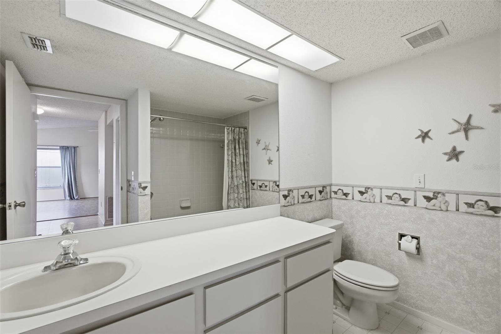 Bathroom 2 - 3960 SAILMAKER LN, HOLIDAY