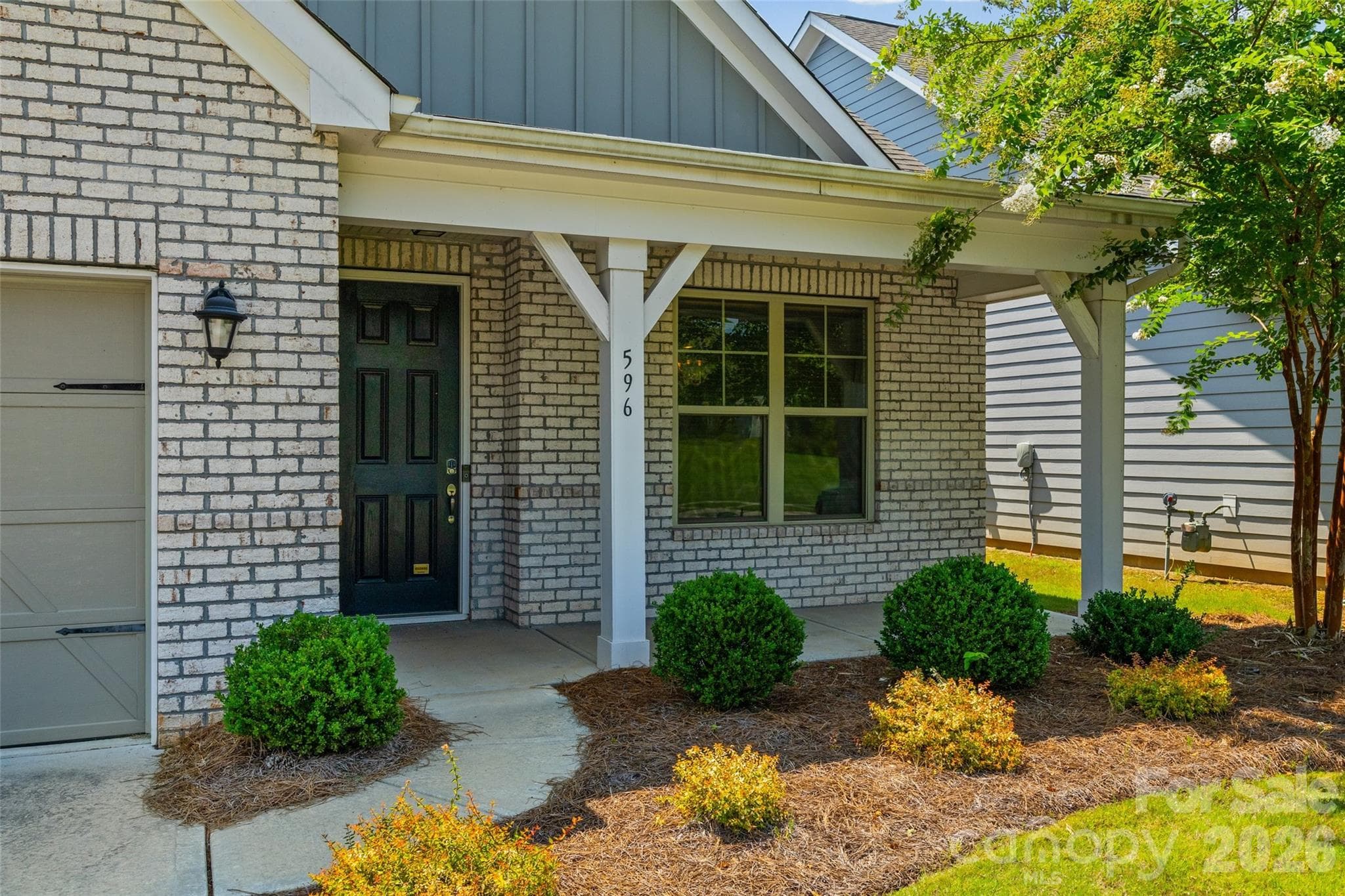 Single Family Residence at 596 Rustlewood Way, Rock Hill, photo 2 of 26