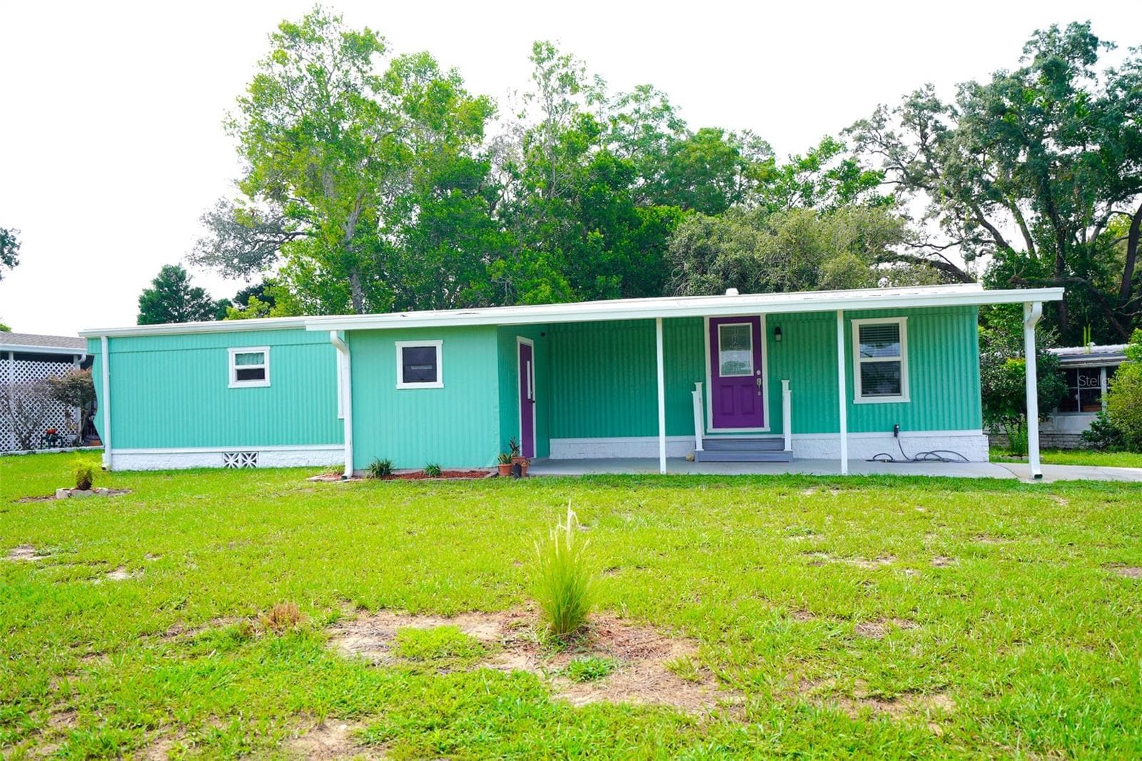 8114 WESTERN CIRCLE DR