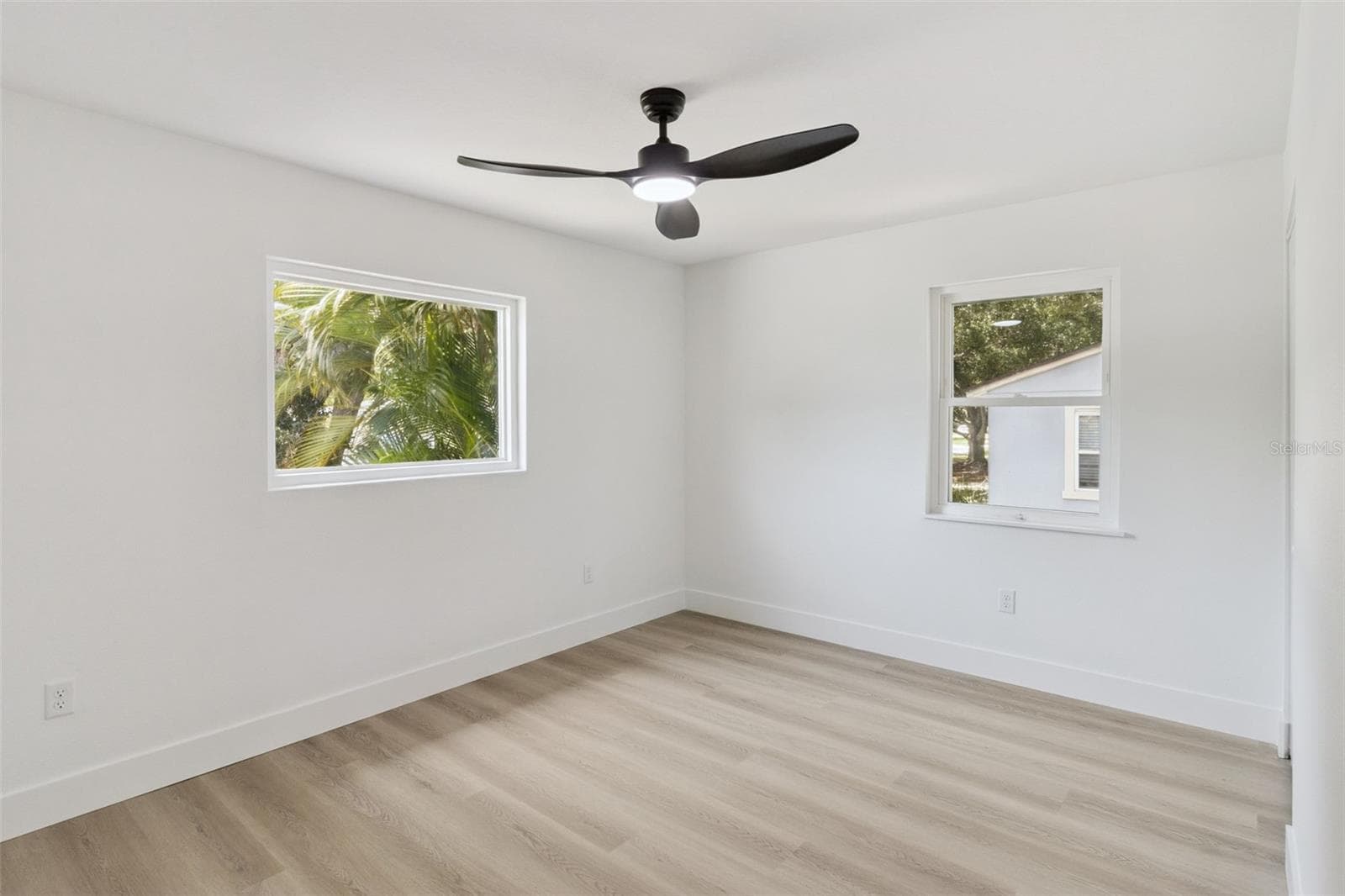 Single Family Residence at 7211 ORPINE DR N, ST PETERSBURG, photo 6 of 27