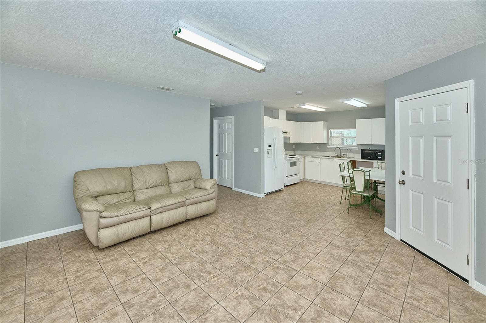 Single Family Residence at 212 13TH AVE W, BRADENTON, photo 5 of 23