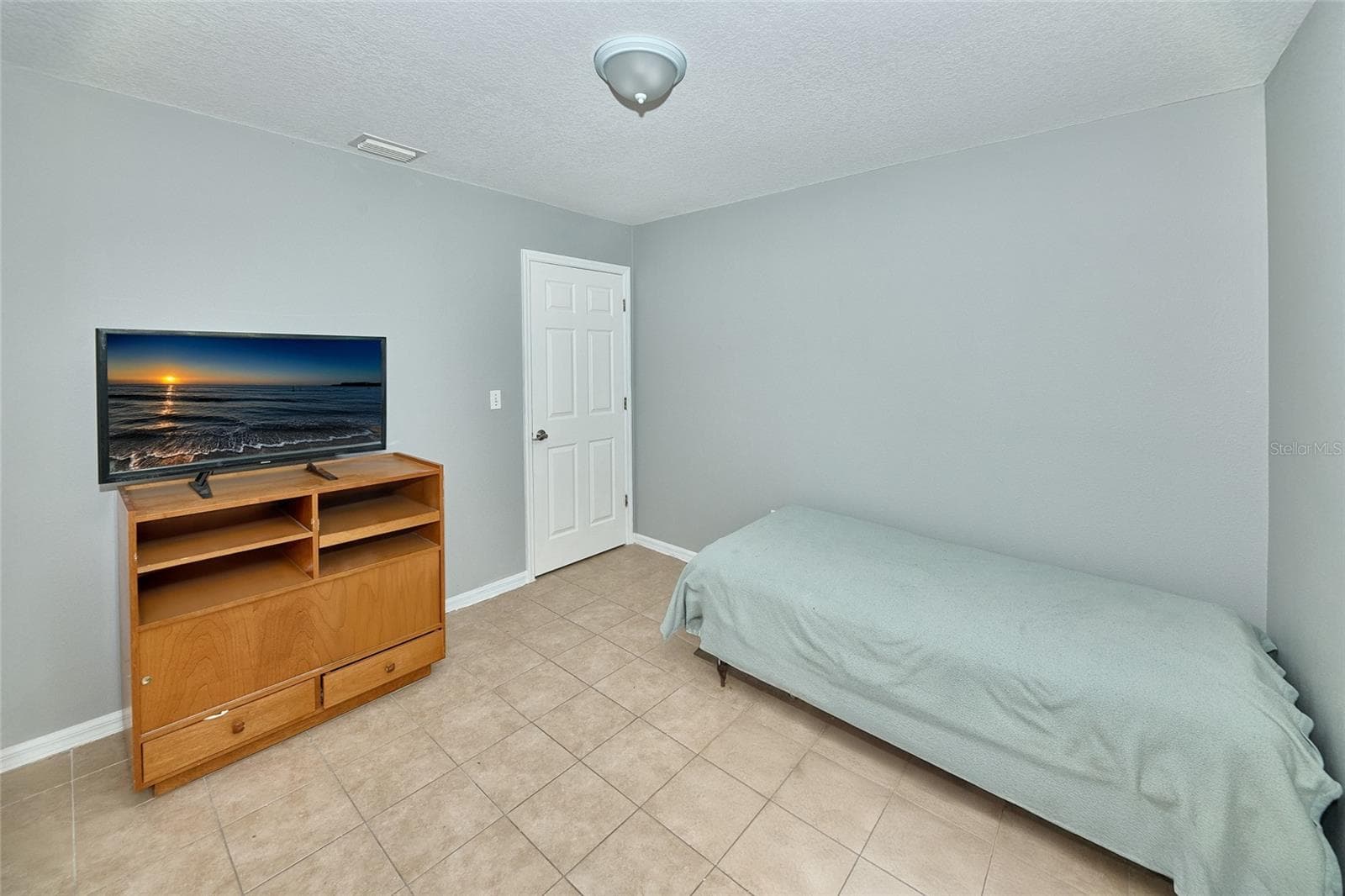 Single Family Residence at 212 13TH AVE W, BRADENTON, photo 9 of 23