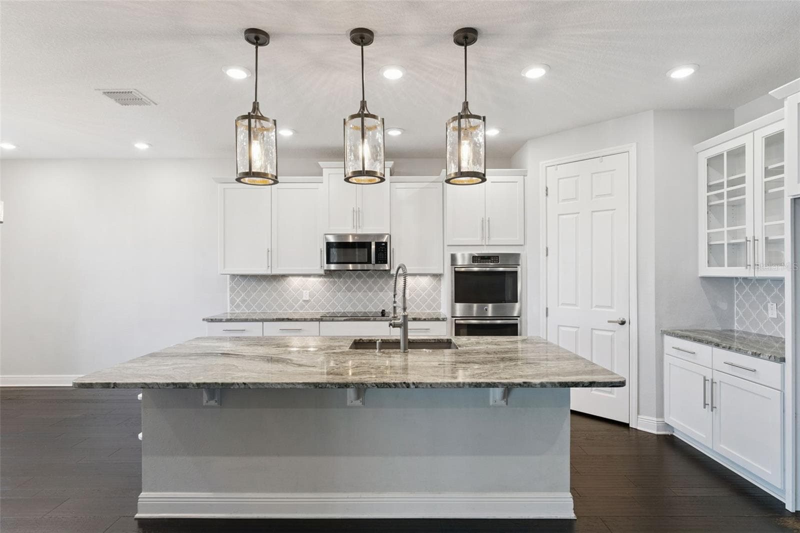 Single Family Residence at 1511 GATEWAY LN, KISSIMMEE, photo 9 of 71