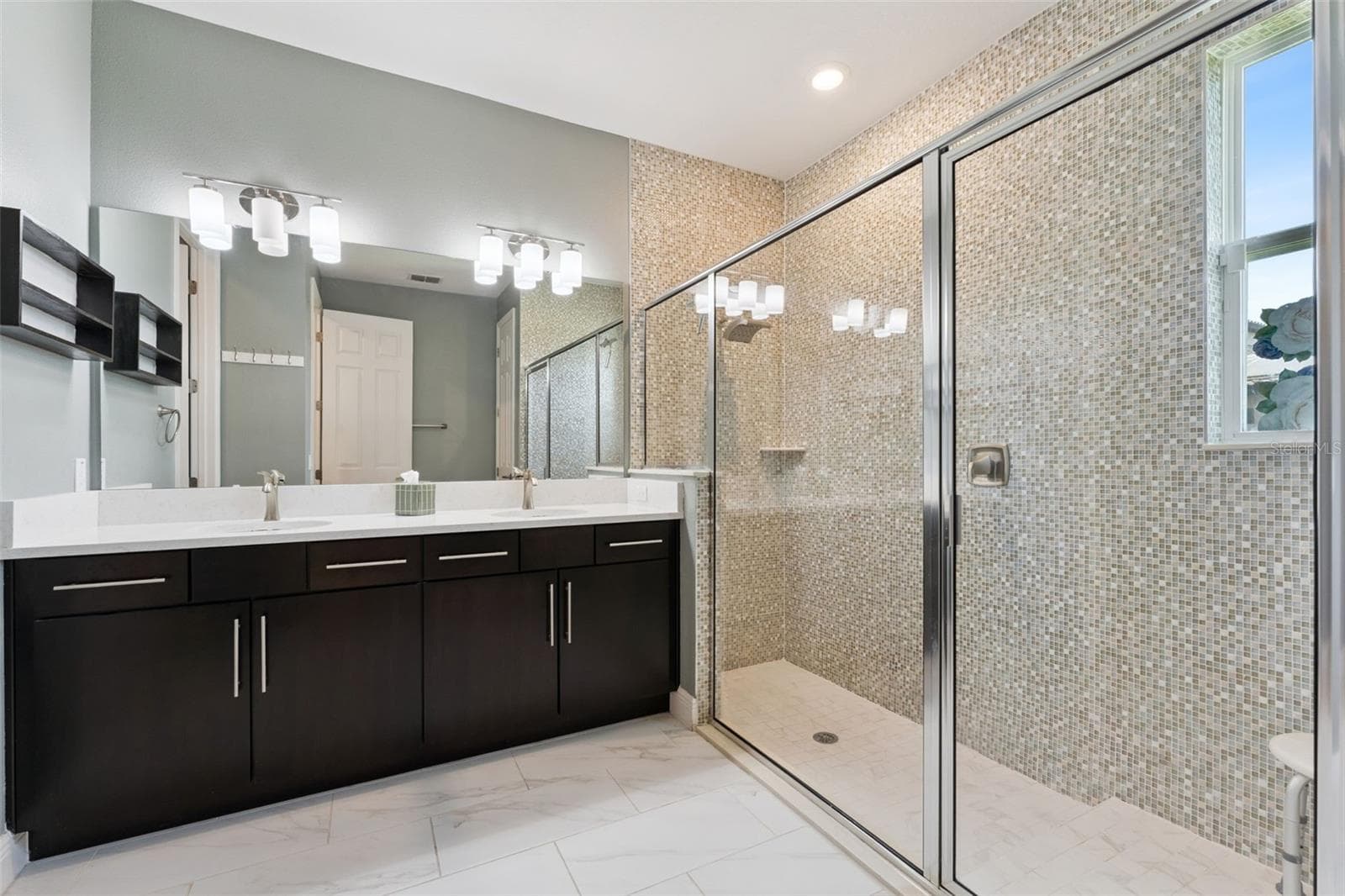 Primary bath - 1511 GATEWAY LN, KISSIMMEE