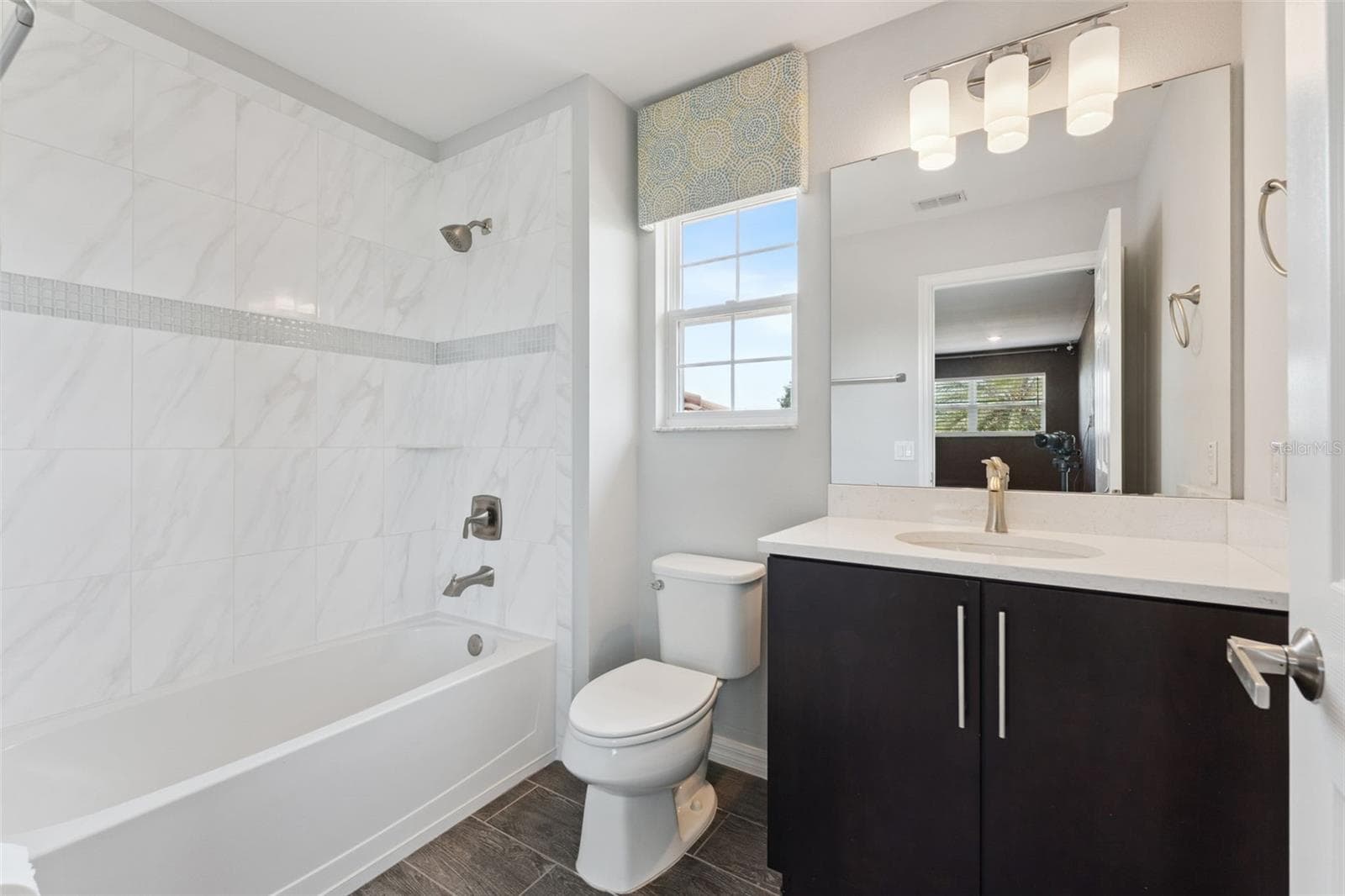 4th bathroom /Bonus room with full bath - 1511 GATEWAY LN, KISSIMMEE