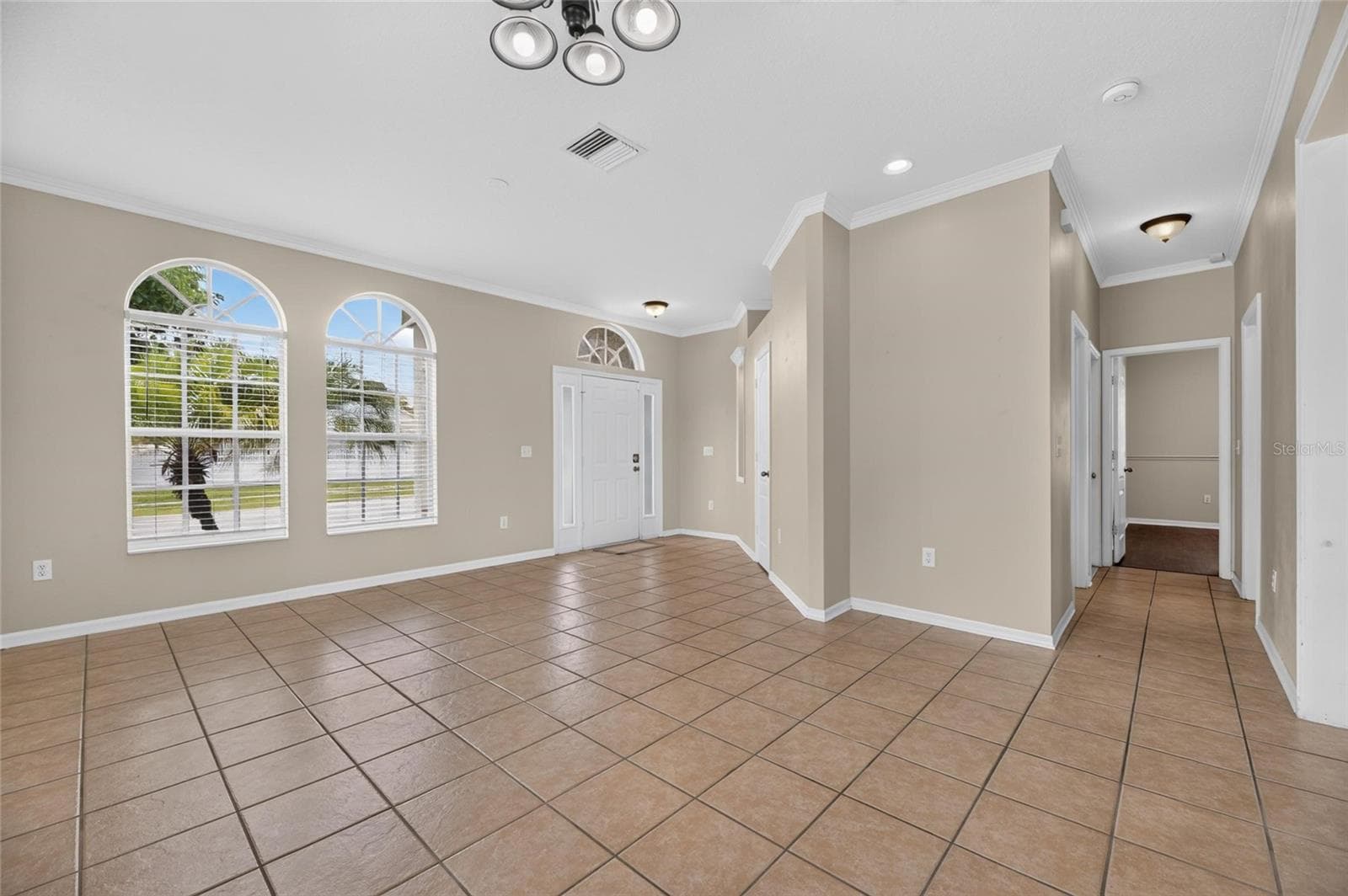Single Family Residence at 24519 BREEZY OAK CT, LUTZ, photo 6 of 63