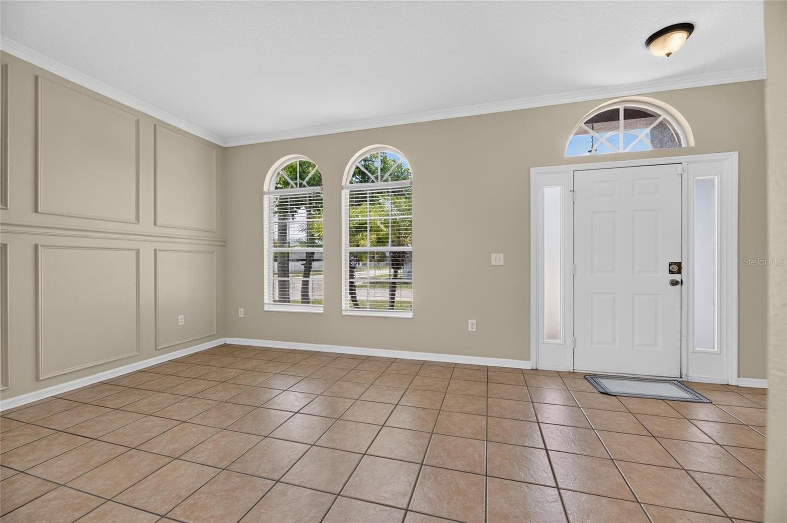 Single Family Residence at 24519 BREEZY OAK CT, LUTZ, photo 8 of 63