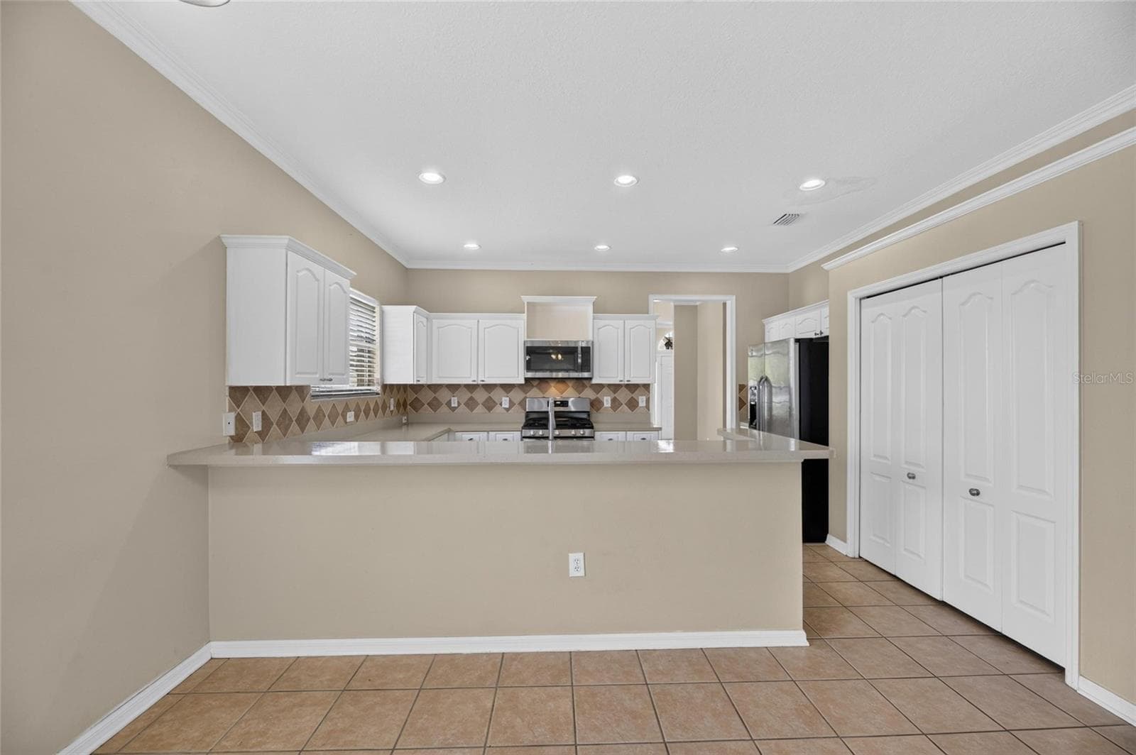Single Family Residence at 24519 BREEZY OAK CT, LUTZ, photo 21 of 63