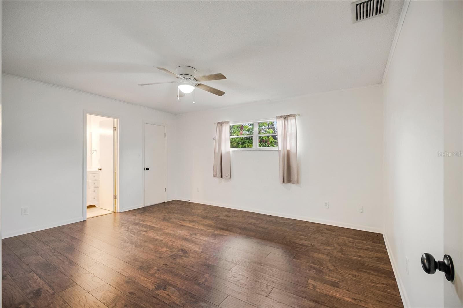 Single Family Residence at 4931 TELLSON PL, ORLANDO, photo 16 of 38