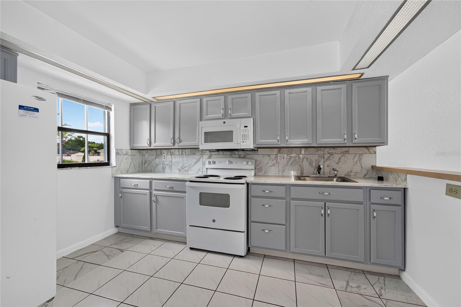 Single Family Residence at 913 SAN RAFAEL WAY, KISSIMMEE, photo 12 of 28
