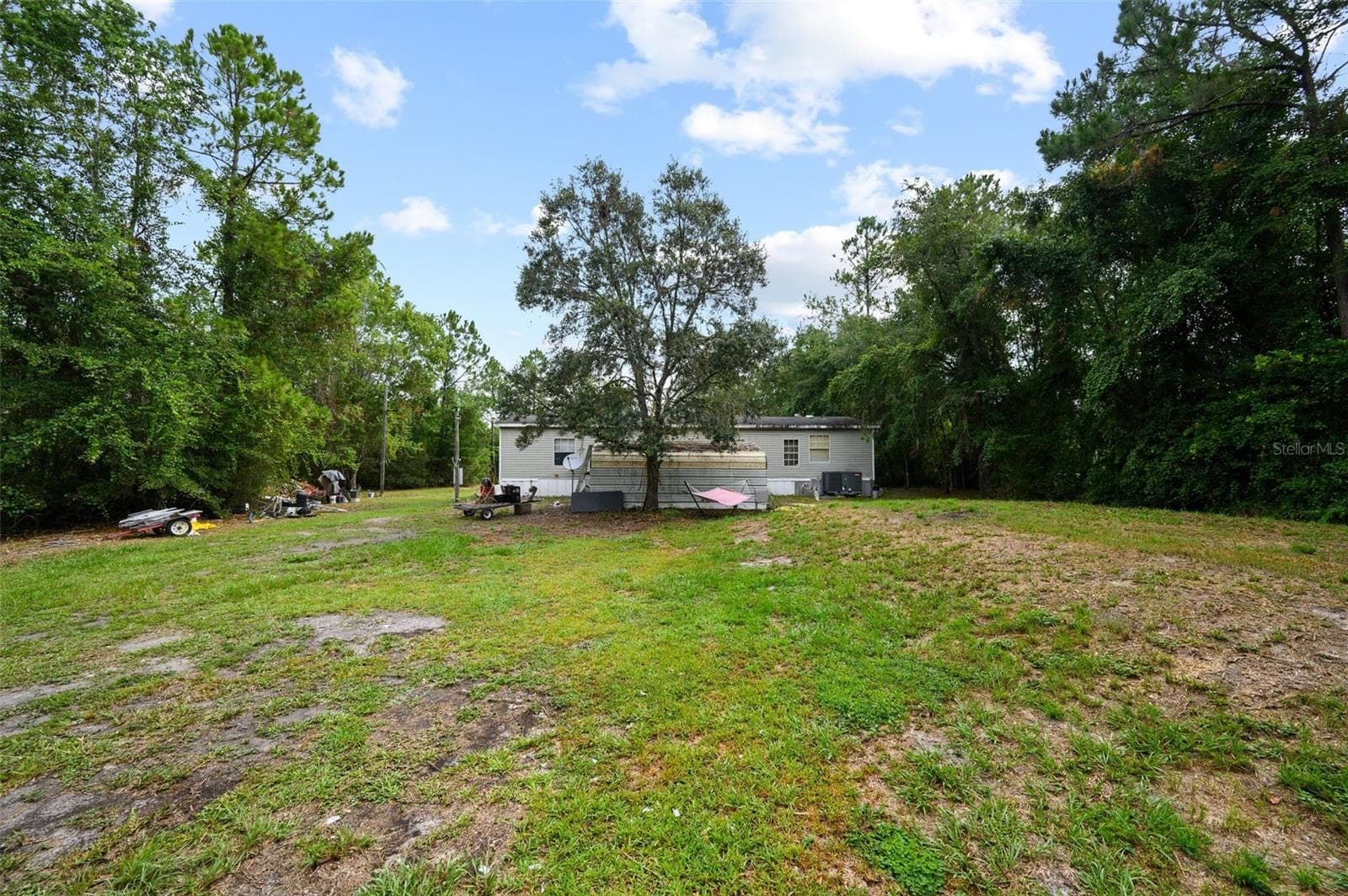 Manufactured Home at 9798 STATE ROAD 100 W, STARKE, photo 38 of 46