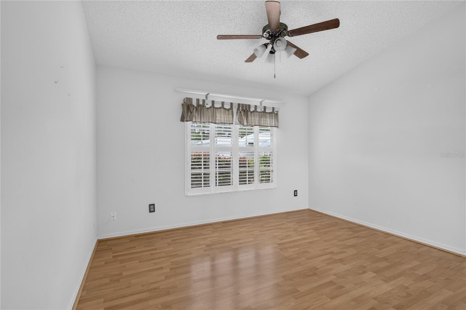 Single Family Residence at 25102 MERIWEATHER RD, LEESBURG, photo 29 of 41
