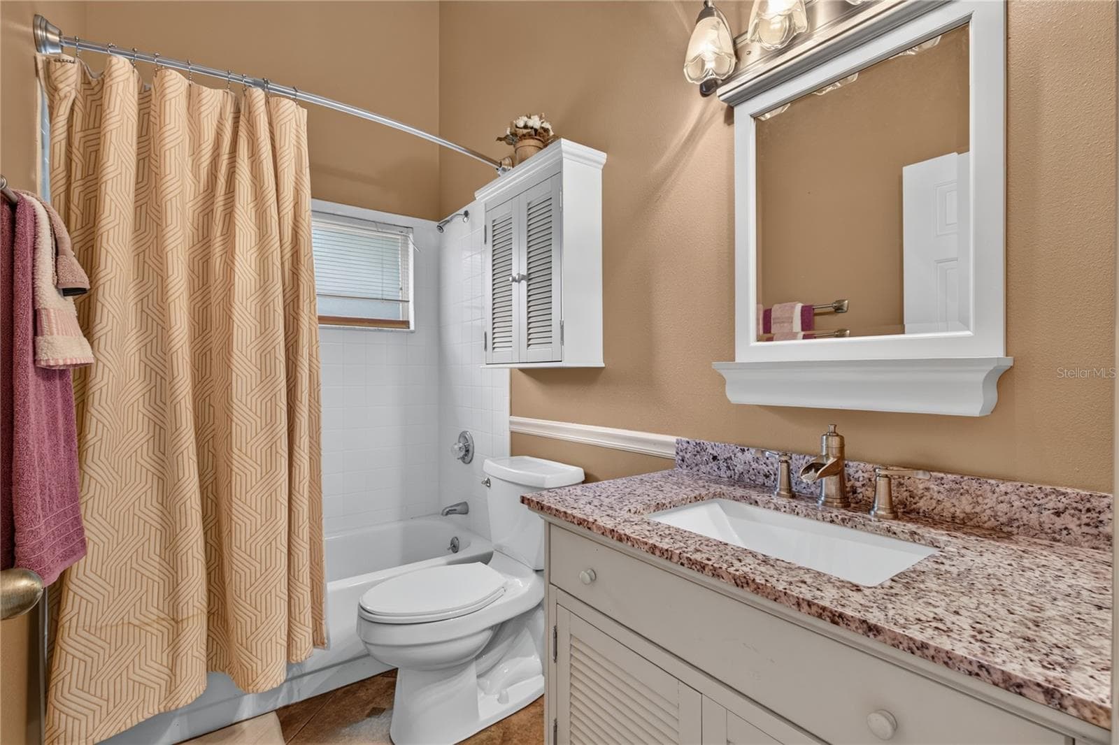 Single Family Residence at 25102 MERIWEATHER RD, LEESBURG, photo 31 of 41