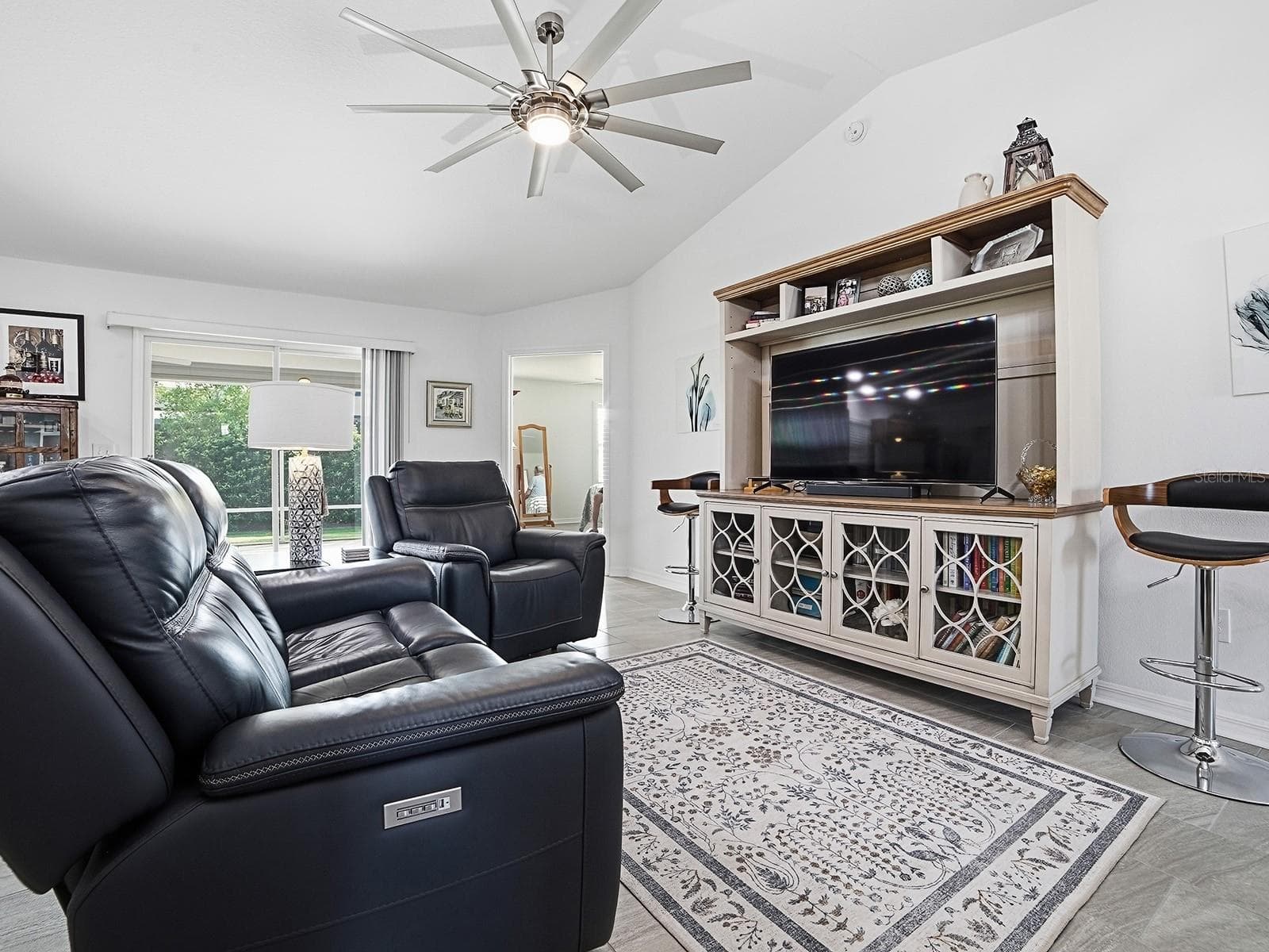 Single Family Residence at 843 CLIFFORD CT, THE VILLAGES, photo 9 of 26