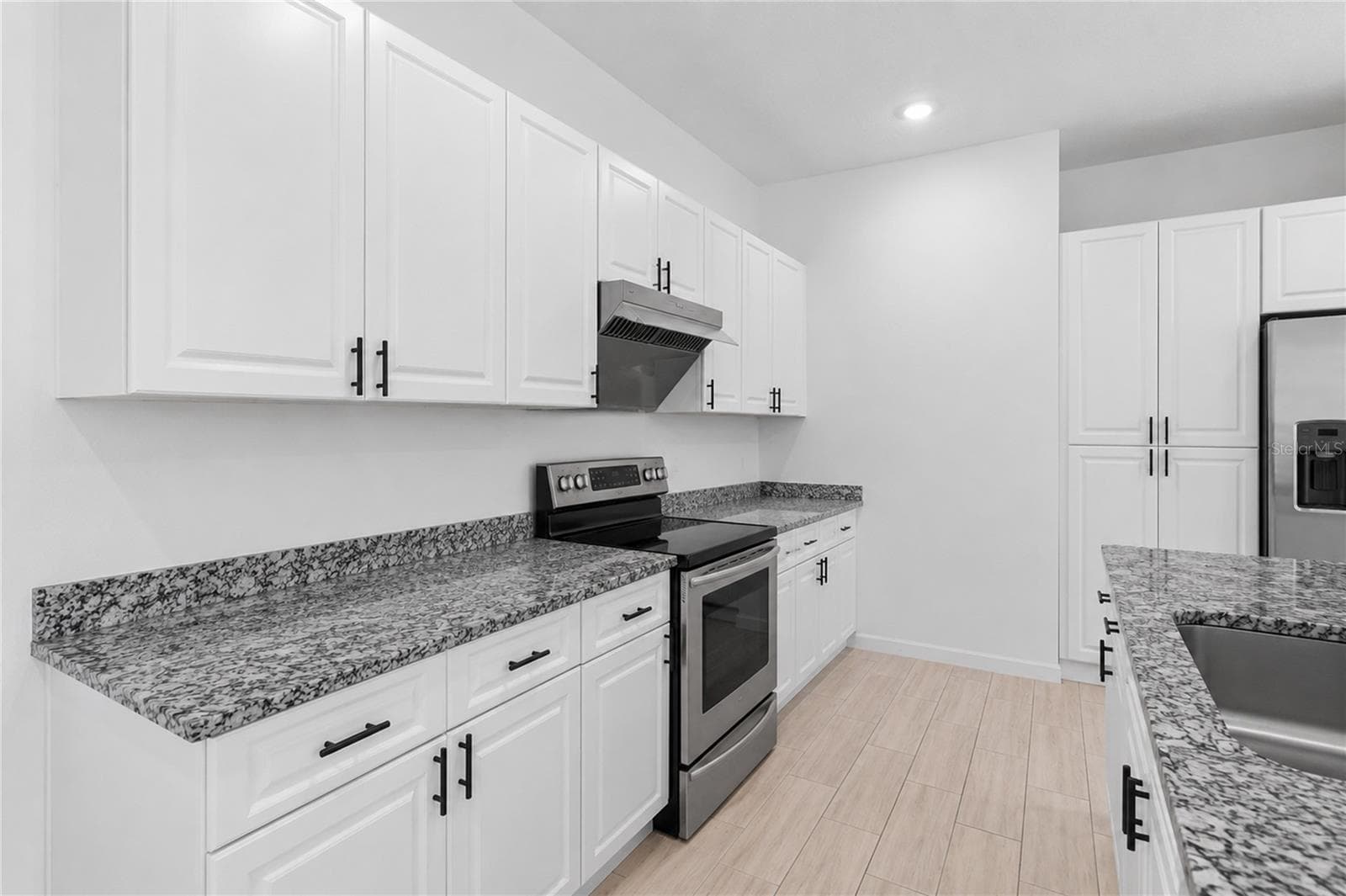 Single Family Residence at 426 S HUDSON ST, ORLANDO, photo 13 of 29