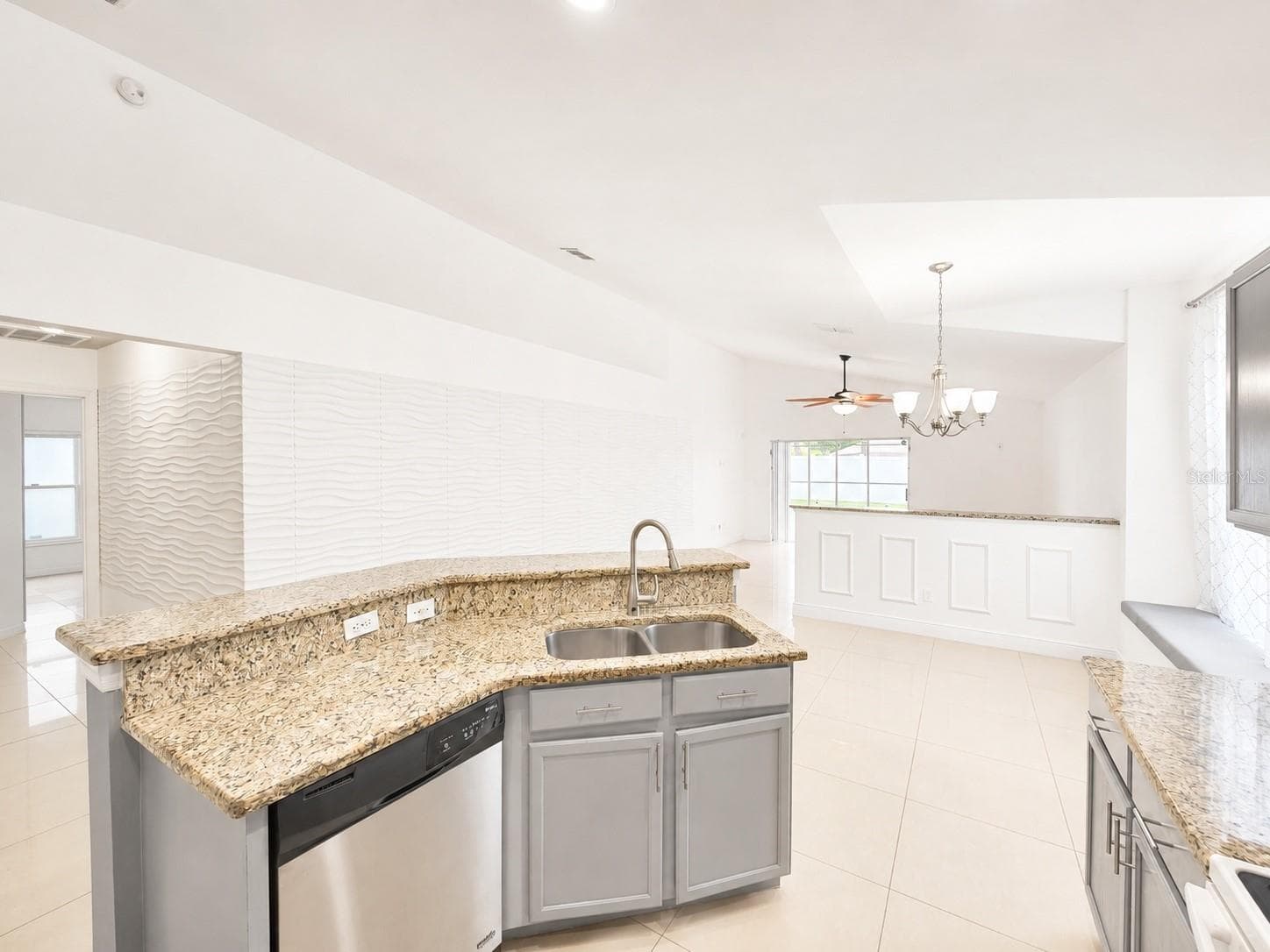 Single Family Residence at 12786 MARIBOU CIR, ORLANDO, photo 8 of 23