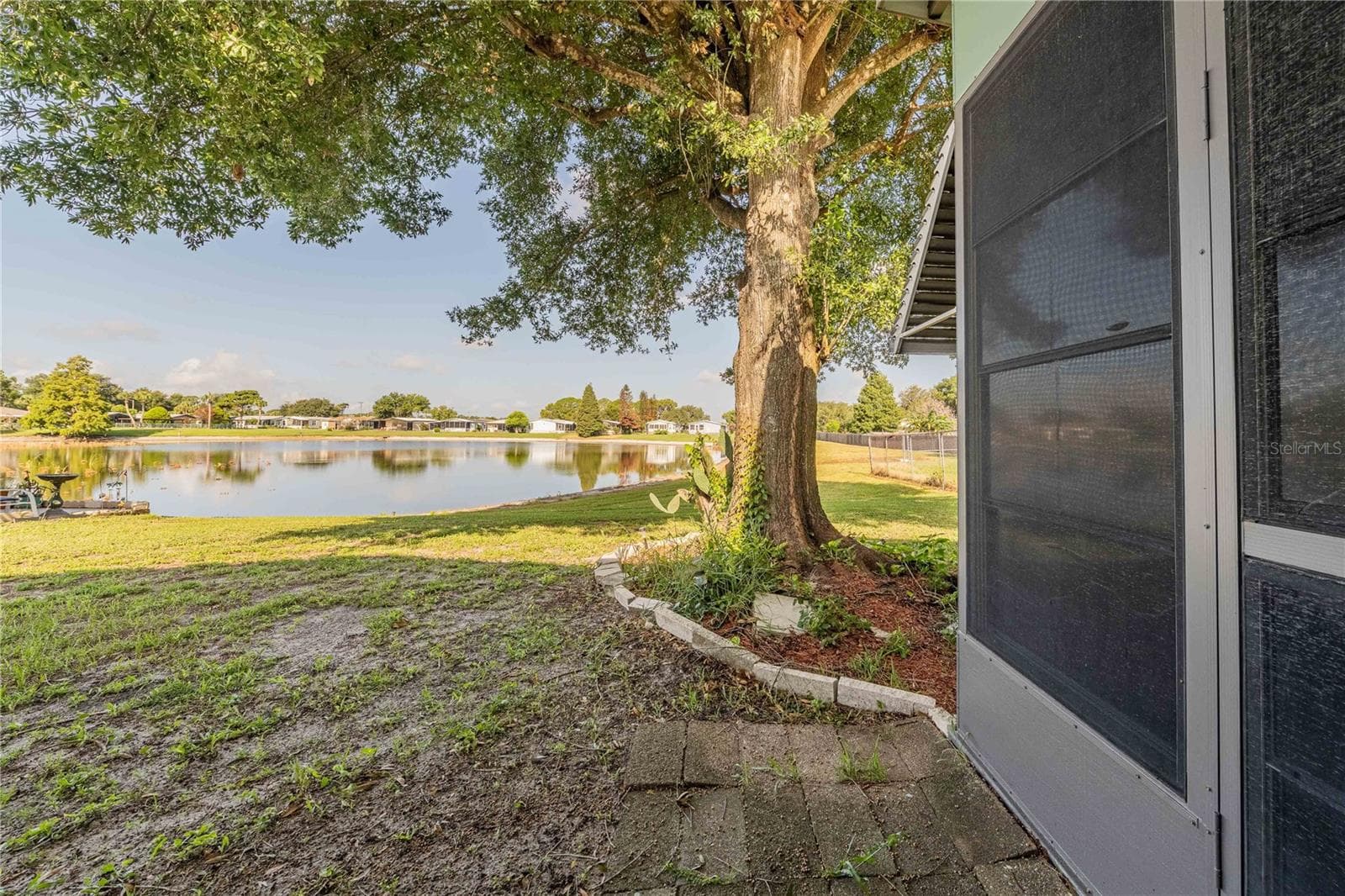 Manufactured Home at 489 VILLAGE CIR SW, WINTER HAVEN, photo 2 of 31