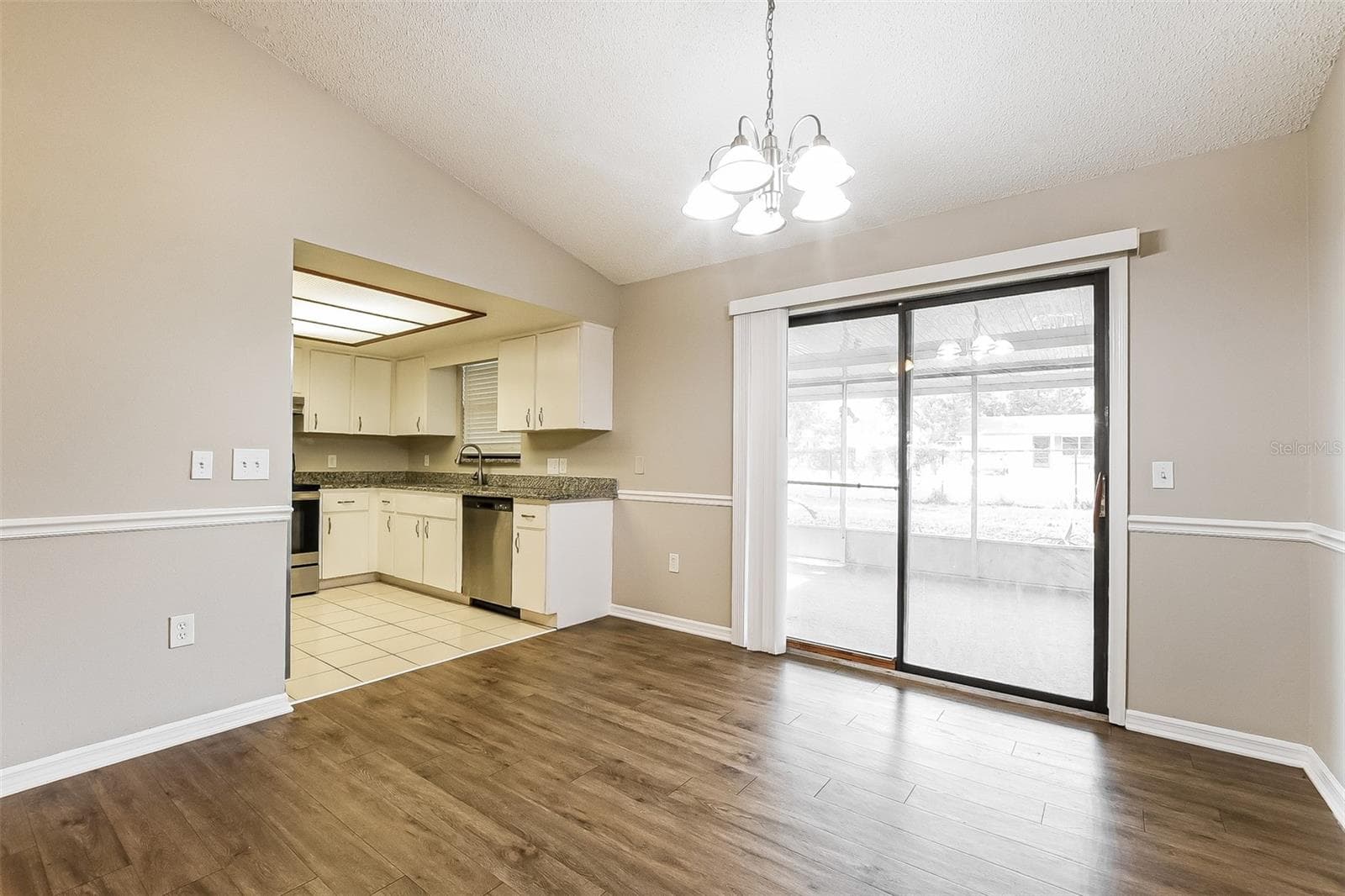 Single Family Residence at 1309 COVE PL, TAVARES, photo 5 of 20