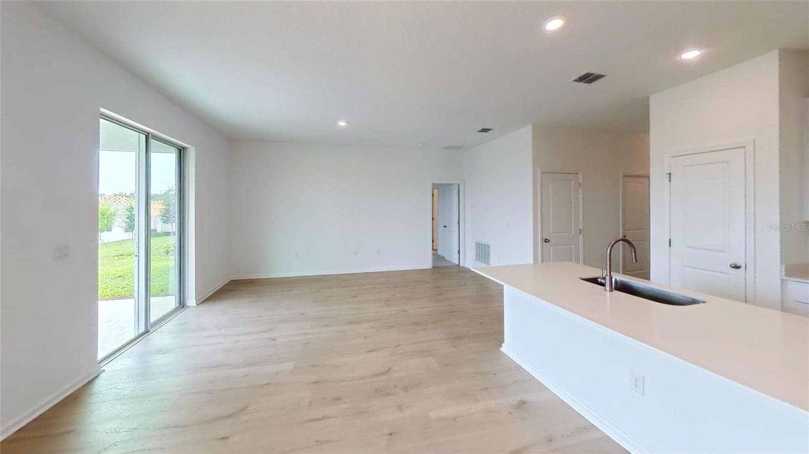 Single Family Residence at 6205 SANDERS GROVE CIR, OKAHUMPKA, photo 10 of 38