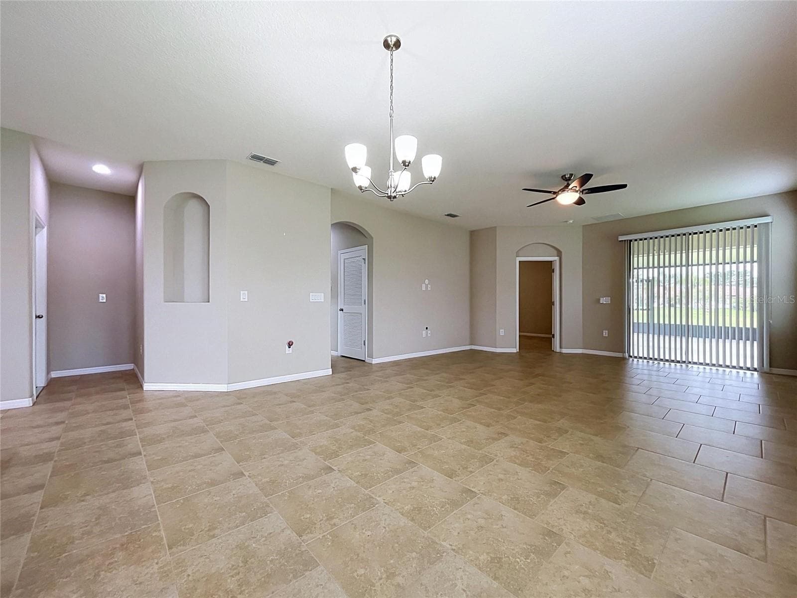 Single Family Residence at 4125 PRIMA LAGO CIR, LAKELAND, photo 14 of 46