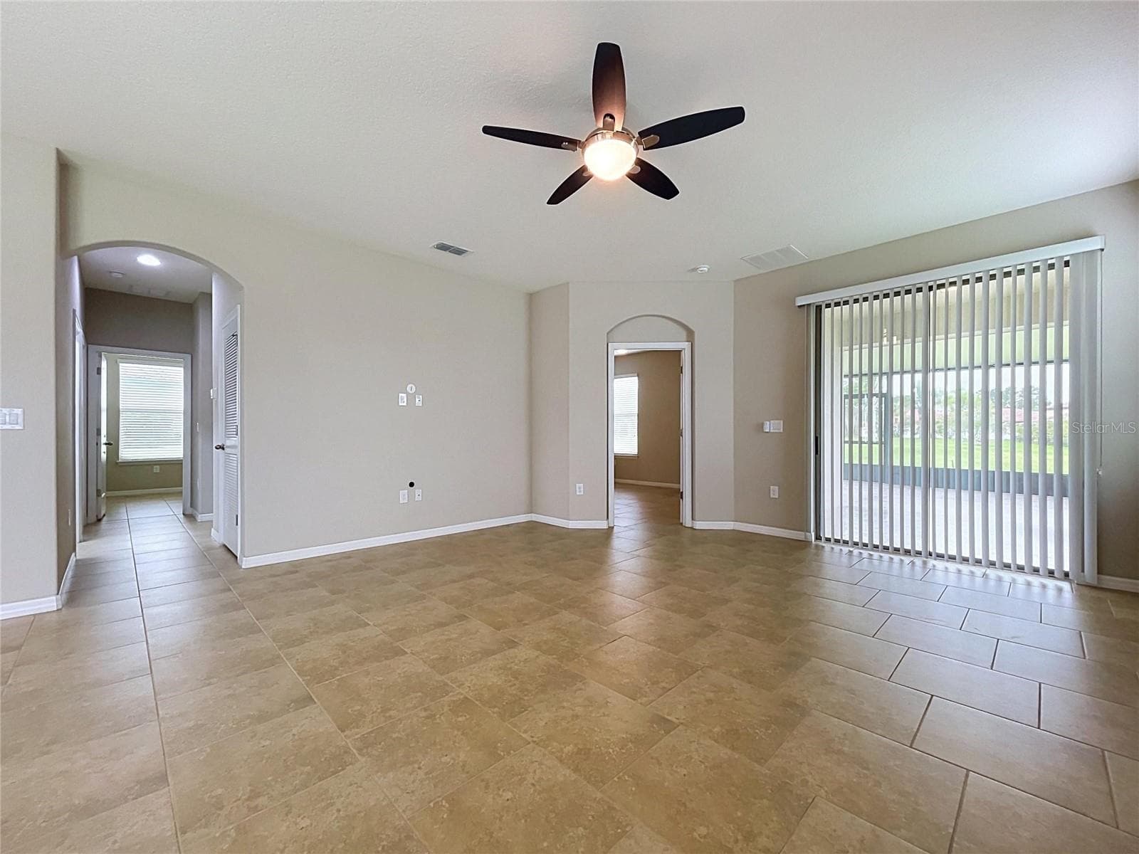 Single Family Residence at 4125 PRIMA LAGO CIR, LAKELAND, photo 17 of 46