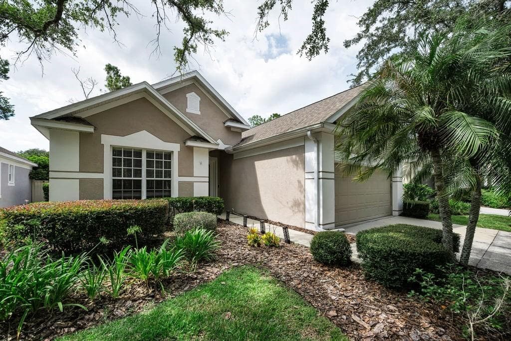 Single Family Residence at 18104 HAMDEN PARK WAY, TAMPA, photo 4 of 29