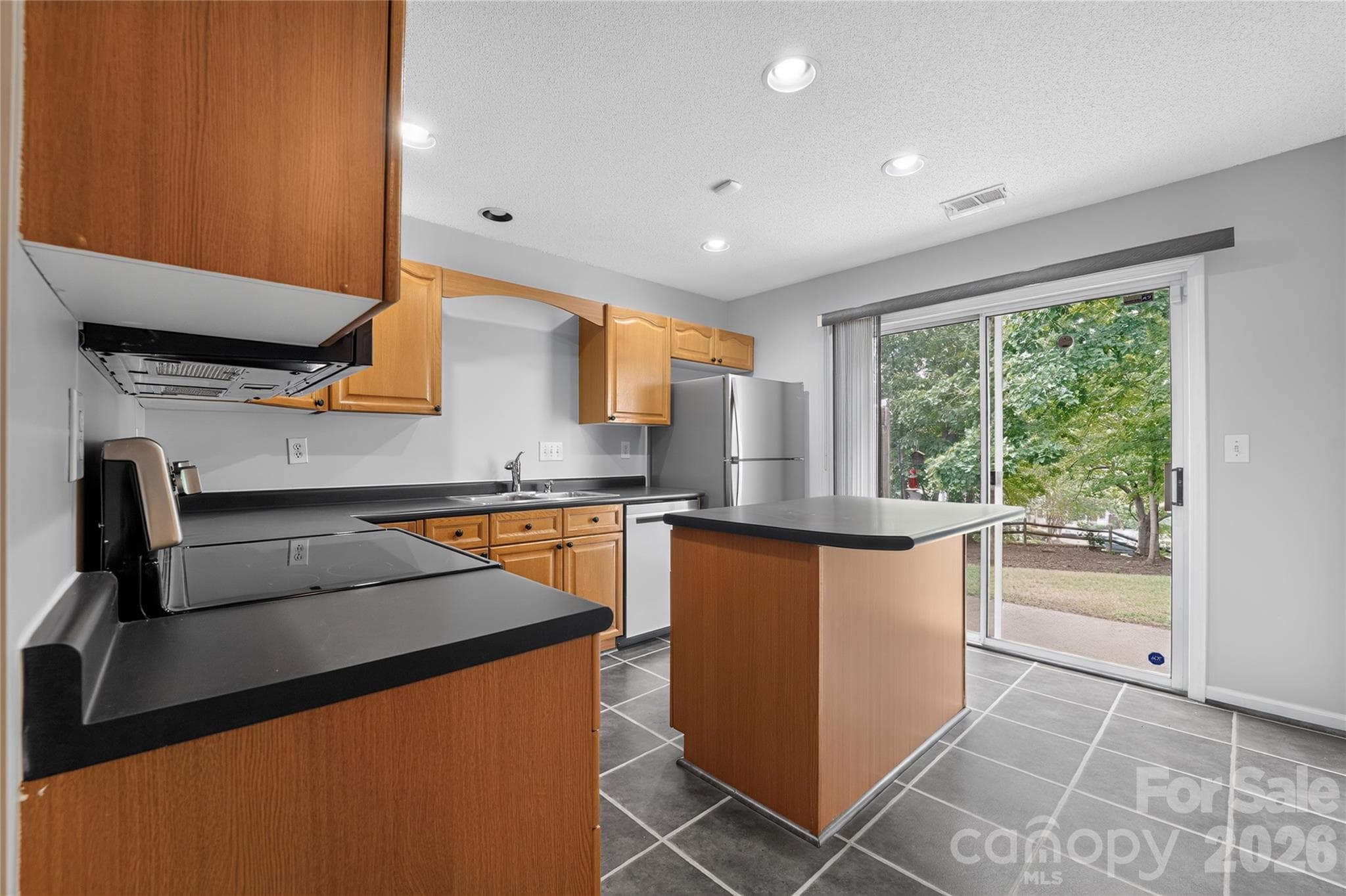 Townhouse at 9357 Glenwater Drive, Charlotte, photo 5 of 13