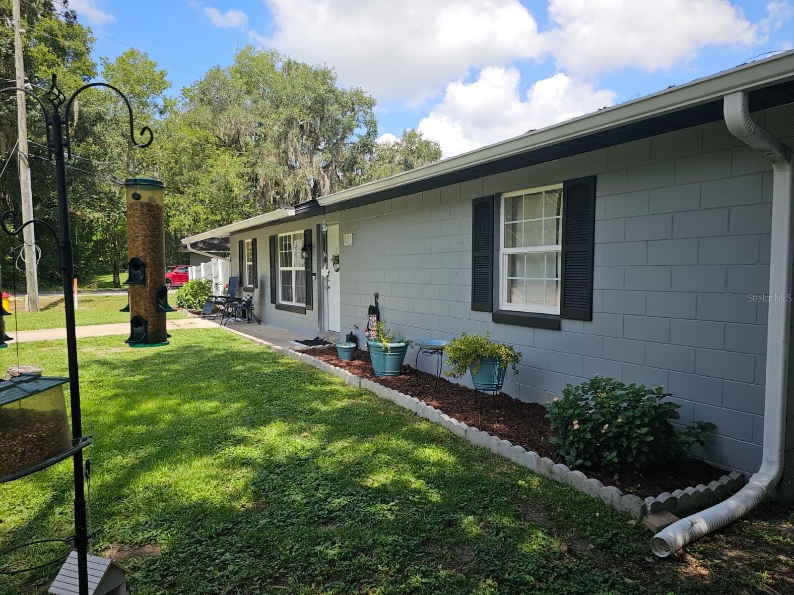 new landscaping in front of the house - 5203 SE 114TH ST, BELLEVIEW